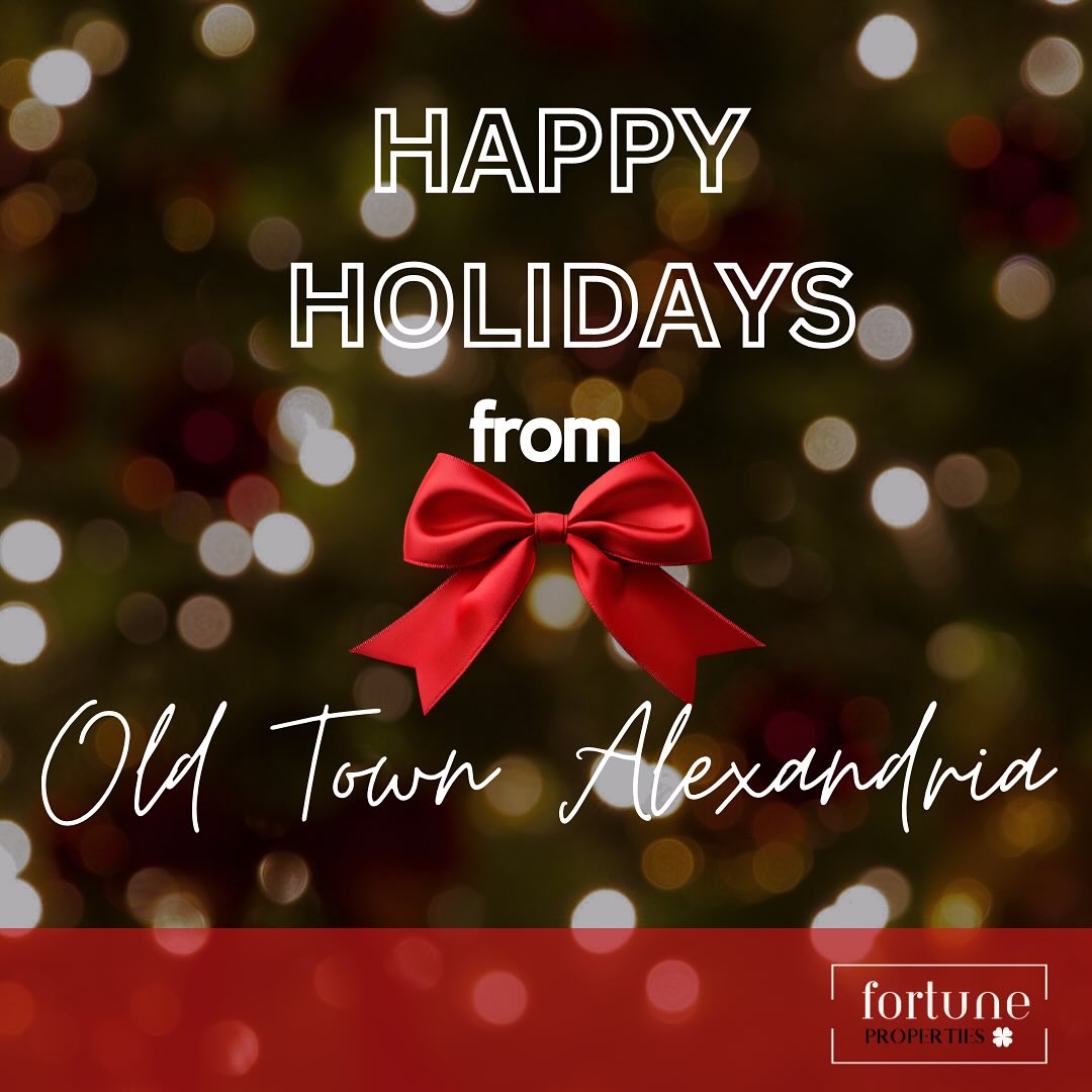 Happy Holidays from beautiful, #hallmarkmovies worthy, Old Town Alexandria! We hope you’ll come and stay with us in the new year! #oldtownalexandria #oldtownalexandriava #dc #dctravel #airbnb #paynesthouse
#newyear
#fortunepriperties