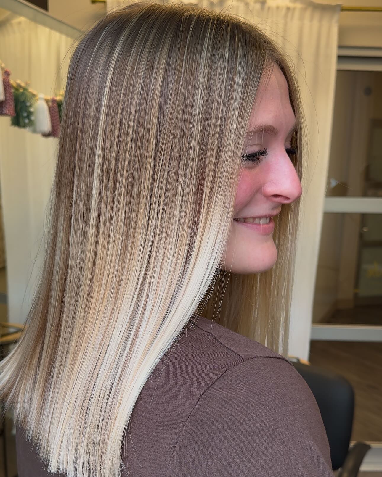 2024 Recap❣️ I have been so behind on posting pictures this year. Here are a few recent pics of some of my beautiful clients 😍 Thank you to everyone who has came to see me and supported me and my business ❤️ Sending you all so much love 😍
#ucfhairstylist #ucfhair #winterparkhairstylist
#orlandohair #orlandohairextensions
#winterspringshair #winterparkhair
#orlandobalayage #salonnearme