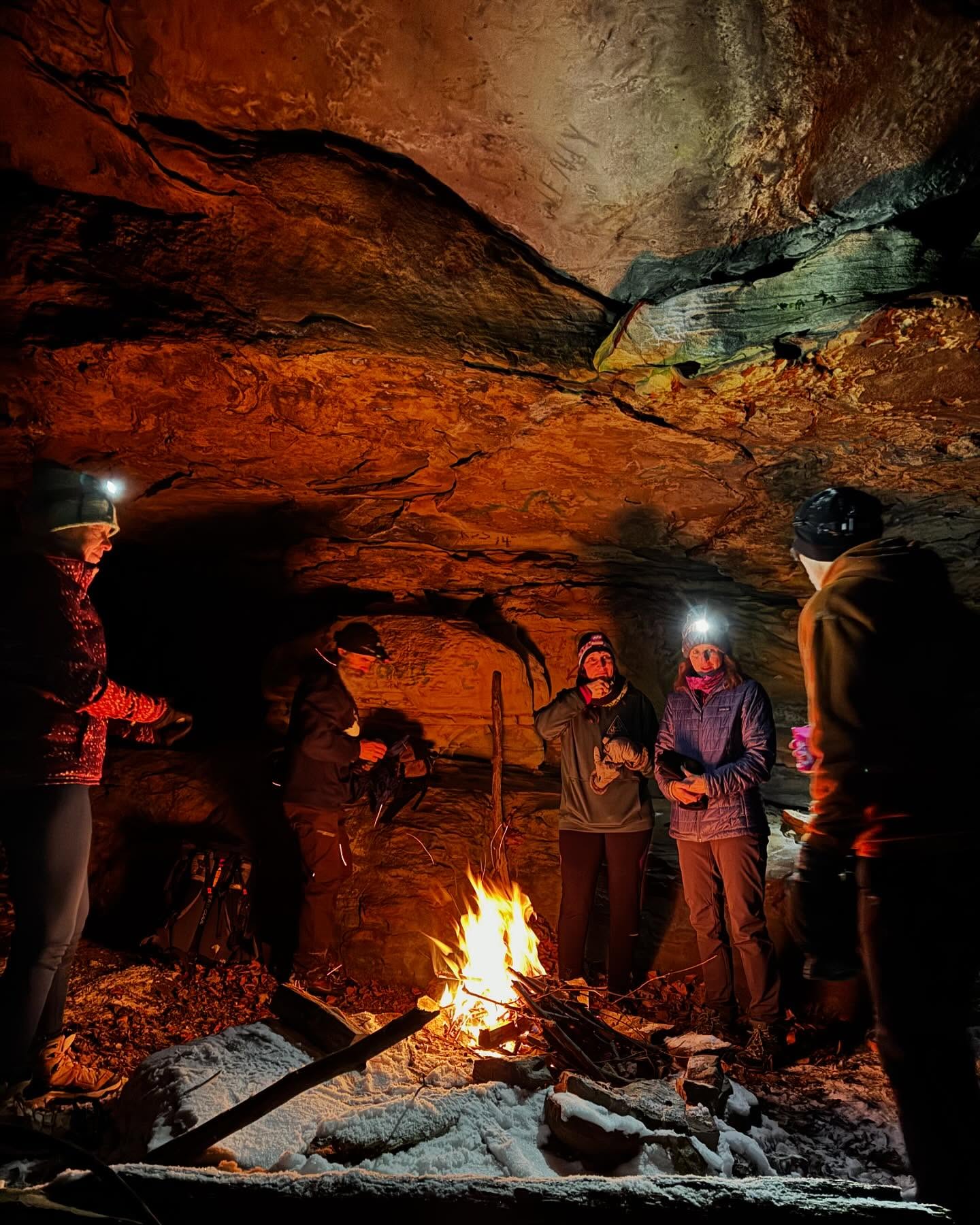 Winter Solstice 2025 - For some the longest night of the year and others the tradition of a new beginning. Winter time means making room for things that may not always be cycling related. Keeping yourself geared up and motivated may mean going for hike. Especially when Mother Nature drops you some pretty low temps. Hiking to Devils Den in 14 degrees last night but the warmth of the fire and good friends took the chill off. #projectpedal #mentalhealthrecovery