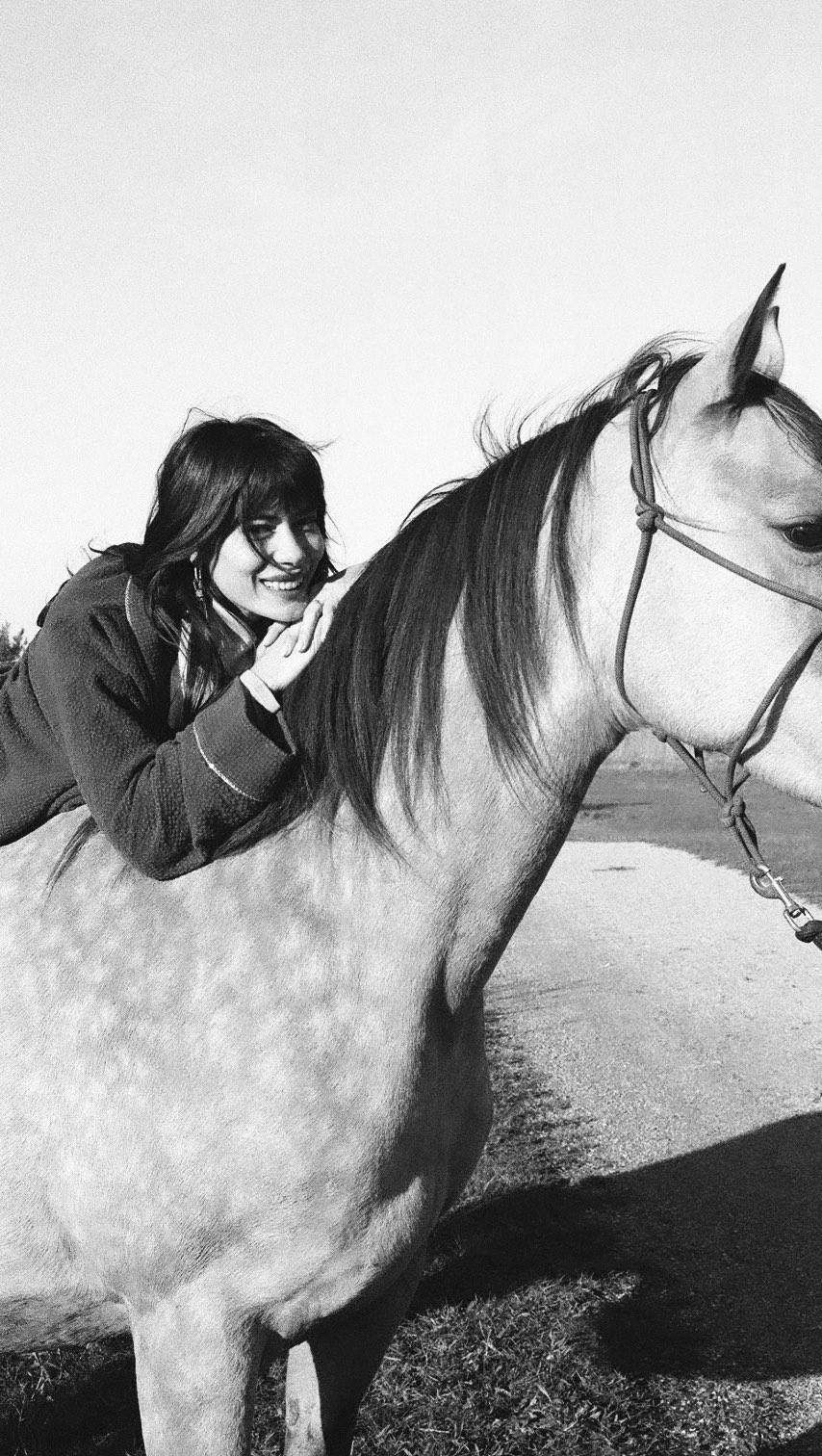 Warm holidays to the muse collective 🤍💫
Vid by @magicminds.studio
Photo by @byannewilhokken