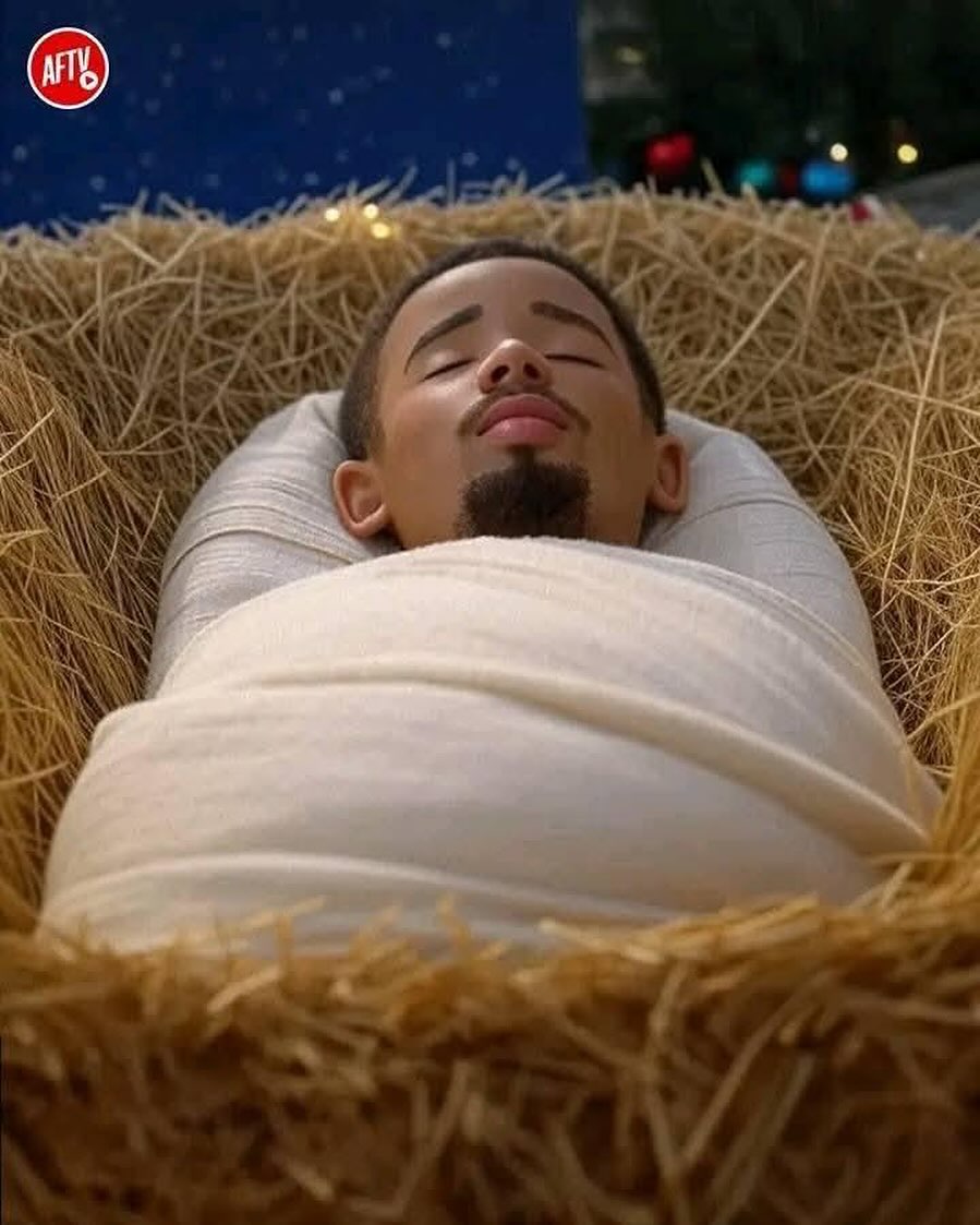 “Dear eight-pound, six-ounce, newborn infant Jesus, who doesn’t even know a word yet, but plays the 9 very well—little infant, so cuddly but still omnipotent coming from out wide"
📸 c/o @aftvmedia