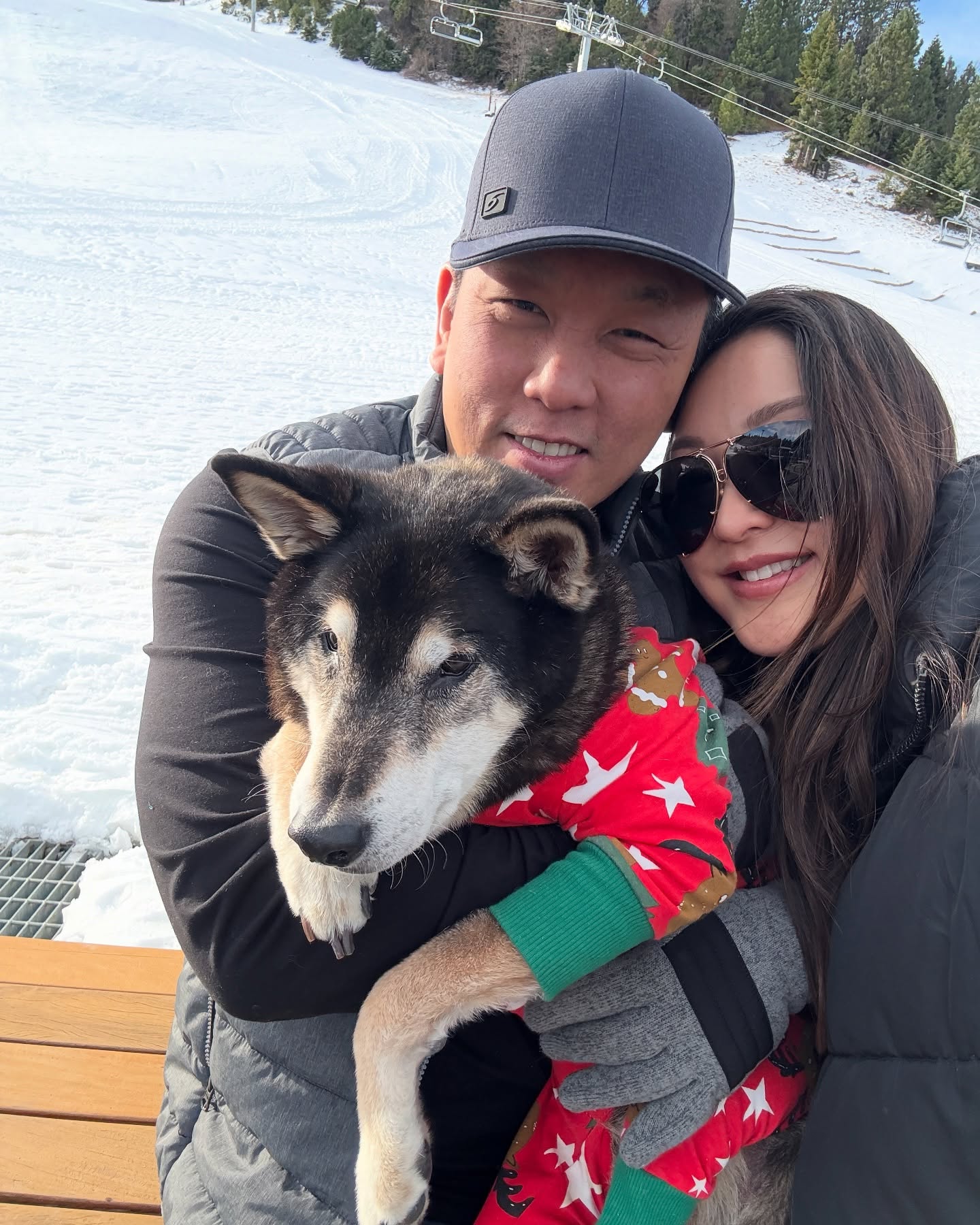 Happiest of holidays from our family to yours⛷️🏂☃️❄️🎄✝️ And wishing everyone a Happy New Year ✨🤍