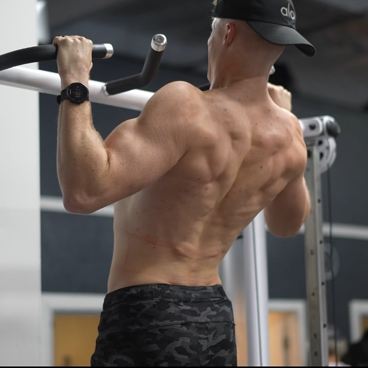 ‘Tis the season for…
Pumps 💪
Coach advice: instead of thinking “I better burn off these Christmas cookies by killing myself in the gym” I like to think about using some extra calories to fuel my workout (that I already planned) in productive way.
Don’t punish yourself for enjoying the holidays, my friends.
Enjoy the cookies.
Keep your training habit.
Get steps.
Relax and spend time with family.
#merrychristmas #christmaspump