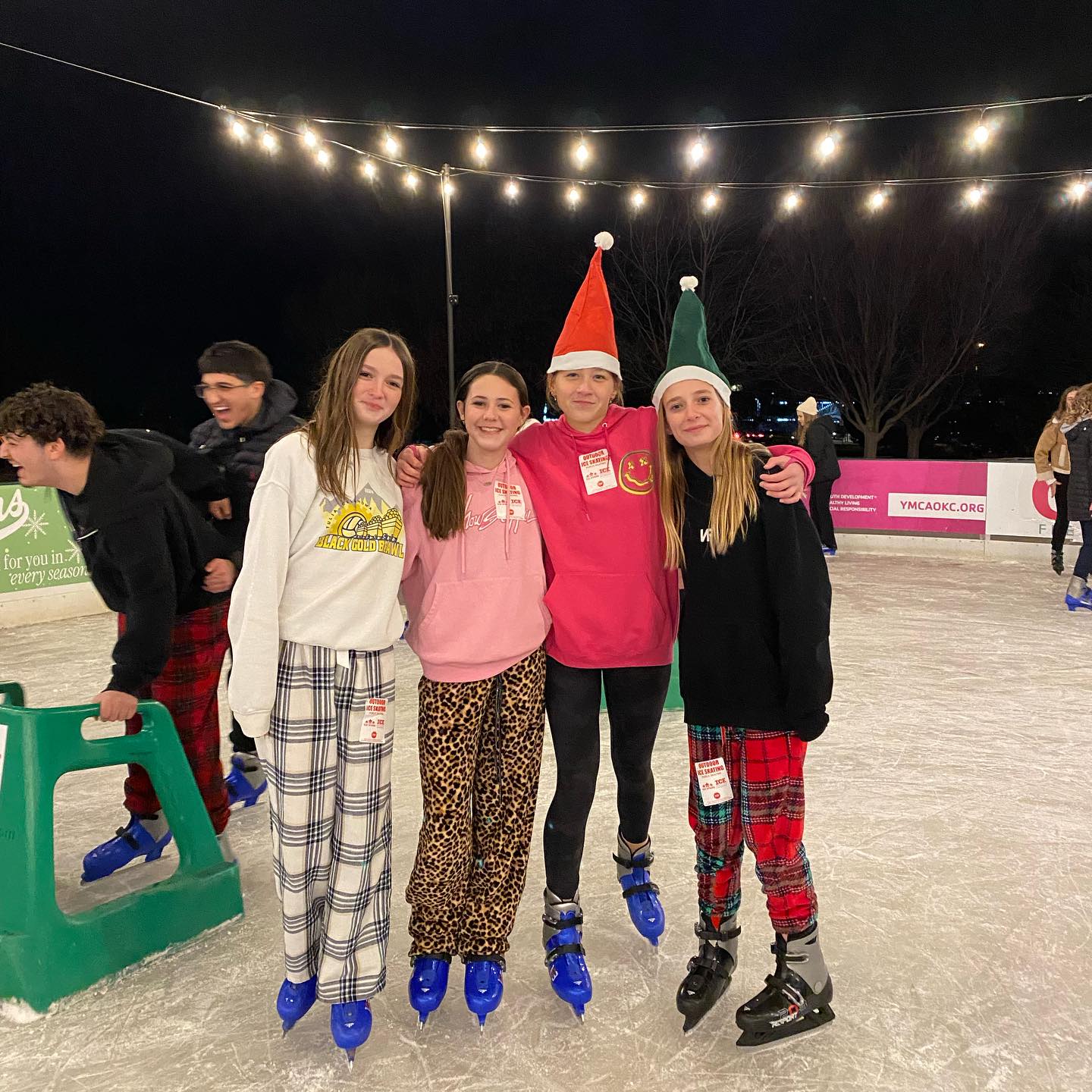 We wish you and your family a Merry Christmas!! We’re open today until 10pm!