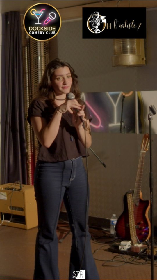 Retour sur notre 3eme édition Dockside Comedy Club X Oh l'artiste! 7 décembre 2024 🔥 les talents emergents de la scène musicale et humoristique !
Extrait passage de @marineanais27
Captation vidéo
@dockside_comedy_club @str__design
Passage complet sur notre chaîne YouTube @ohlartiste
#humour #humoriste #standup #standupcomedy #docksidecomedyclub #ohlartiste #comedyclub #chant #chanteuse #concert #concertlive #live #spectacle #musique