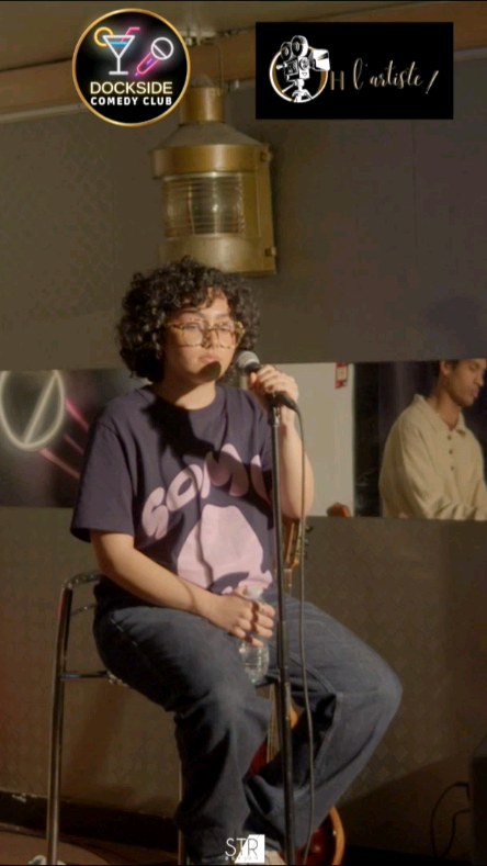 Retour sur notre 3eme édition Dockside Comedy Club X Oh l'artiste! 7 décembre 2024 🔥 les talents emergents de la scène musicale et humoristique !
Extrait passage de @_kyynnn
Captation vidéo
@dockside_comedy_club @str__design
Passage complet sur notre chaîne YouTube @ohlartiste
#humour #humoriste #standup #standupcomedy #docksidecomedyclub #ohlartiste #comedyclub #chant #chanteuse #concert #concertlive #live #spectacle #musique