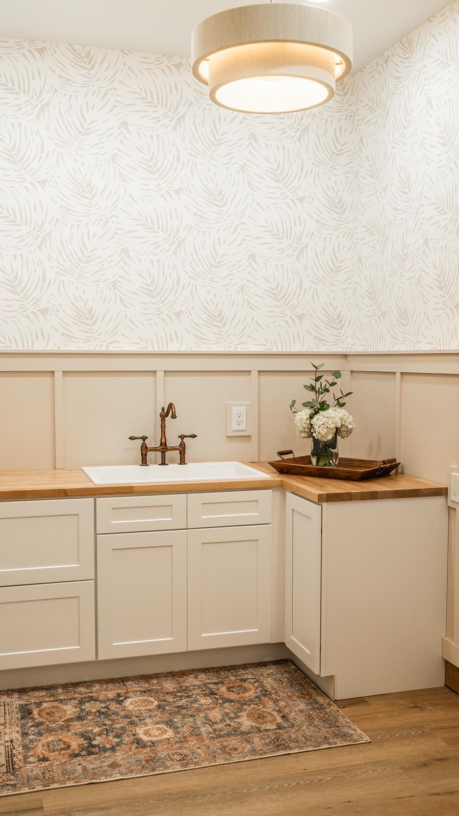 And She’s Officially Off The Market… 😙🥂👏🏼 What a ride our Villas have been. Thank you to everyone who helped us along the way. We are so excited for the next chapter of this home.
#delmarconstruction #interiordesign #construction #homebuilding #homebuilder #millwork #renovation