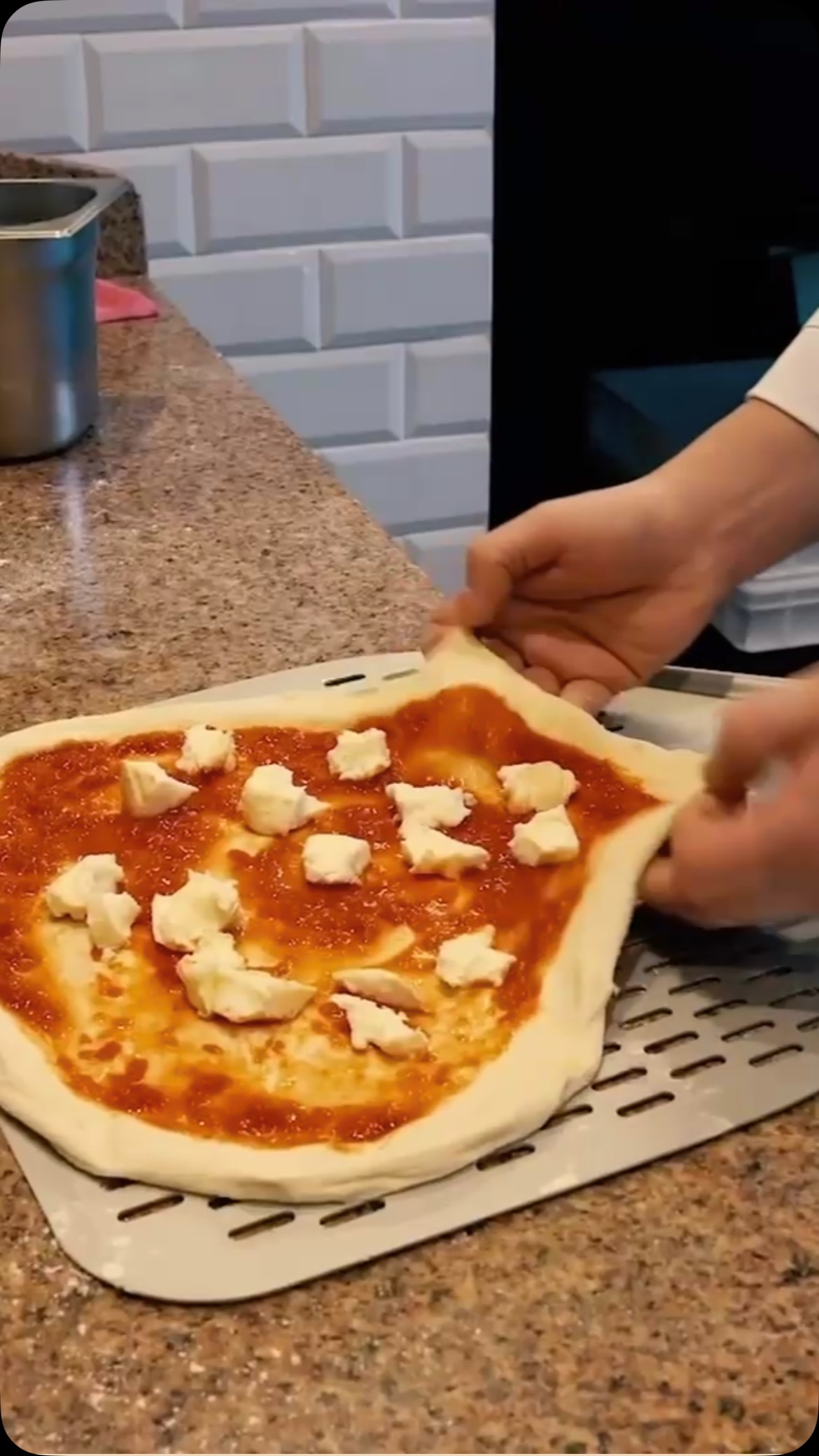 Ever wondered how the magic happens?
Here’s a sneak peek behind the scenes at our takeaway delivery! from kneading the dough, layering the freshest toppings to baking perfection in the oven.🍕
Taste the magic in every bite ✨
#vitaneapolitanpizza #neapolitanpizza #foodstagram