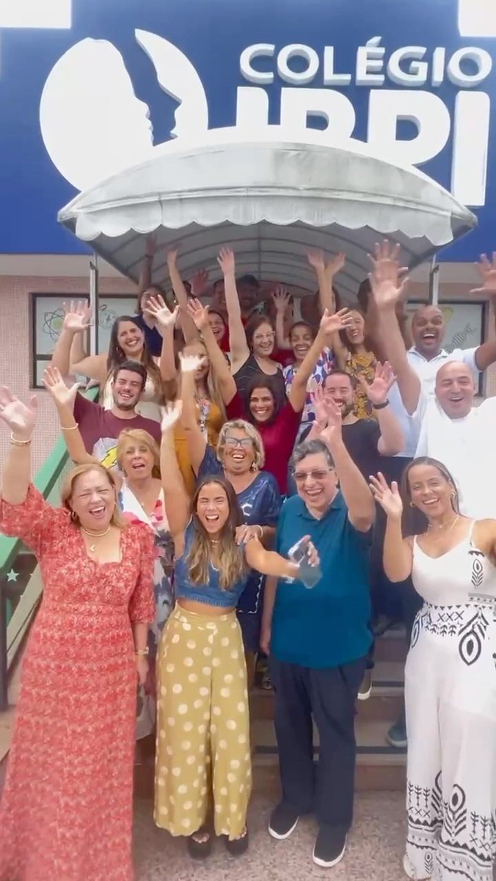 “Celebrando a magia do Natal com a família IBPI! 🎄✨ Uma tarde repleta de risadas, união e espírito natalino. Que este clima festivo nos inspire a continuar crescendo juntos em 2025! #NatalIBPI #EspíritoDeEquipe #FestaDeConfraternização”