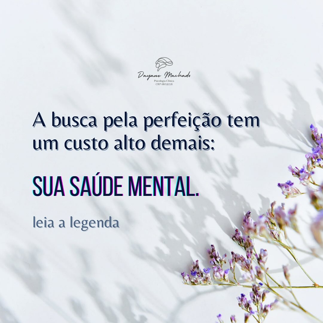 O custo invisível do perfeccionismo: você já parou para pensar sobre isso?💭🙇🏻♀️
Buscamos a perfeição achando que isso é nos levará ao sucesso e ao êxito. Mas o que estudiosos do tema mostram é que o perfeccionismo, especialmente o autocrítico, está associado a níveis mais altos de ansiedade, depressão e até esgotamento.😔😥
O perfeccionismo pode levar à sensação de nunca ser “bom o suficiente”, criando um ciclo de autocrítica e desgaste emocional. Além disso, essa busca constante para fazer tudo com excelência pode resultar em:
✴️Procrastinação paralizante: o medo de falhar nos impede de começar;
✴️Exaustão mental e física: a pressão constante sobre si mesmo leva ao esgotamento;
✴️Baixa autoestima: o perfeccionismo muitas vezes está ligado à ideia de que seu valor como pessoa depende de seus resultados;
✴️Relacionamentos prejudicados: as expectativas irreais podem gerar conflitos e isolamento.
❗️É importante lembrar: buscar a excelência é saudável, mas a obsessão pela perfeição pode ser destrutiva.
O caminho para quebrar esse ciclo?🔄
1.Desenvolva autocompaixão: aceite suas falhas como parte do aprendizado.
2.Trabalhe sua flexibilidade mental : pergunte-se o que é bom o suficiente.
3.Aprenda a celebrar suas conquistas , mesmo as pequenas.
A perfeição é uma ilusão!!
Mas o progresso? Esse sim, é real e possível.🙏🏻
Gostou dessa reflexão? Salve este post para se lembrar disso nos momentos em que a autocrítica vier forte e compartilhe com quem precisa ouvir essa mensagem.🫶🏼
#perfeccionismo #autocritica #procrastinação #saudemetal #bemestaremocional