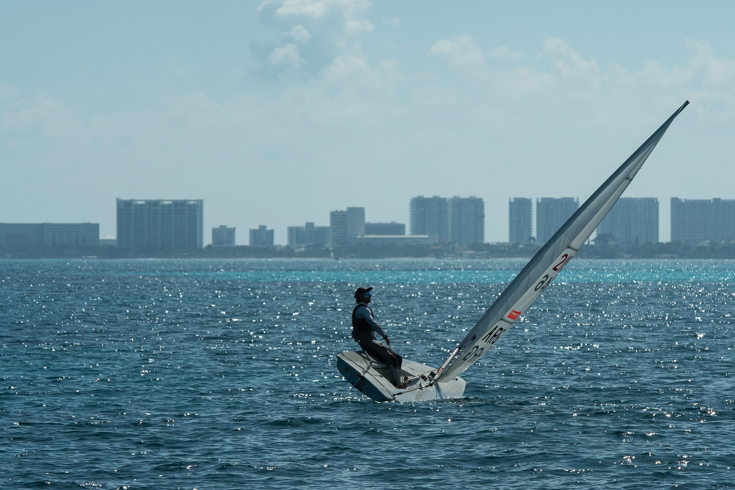 ¡No pierdas la oportunidad de competir por un lugar en los Juegos Panamericanos de Asunción 2025! 🏆 🥇 El #MayanWindFest2025 ☀️ 🌊 formará parte los clasificatorios en las categorías de : ILCA, iQFOIL y Fórmula Kite. Inscríbete hoy en mayawindfest.com
#MayanWindFest
#PuertoCancún
#MayanWindFest2025
#RegattaMexico#KiteFoilMexico #SailingLife
#KiteboardingMexico #LaserSailing
#WingFoilChallenge #RivieraMayaAdventures #OptimistSailing
#CampeonatoDeVela