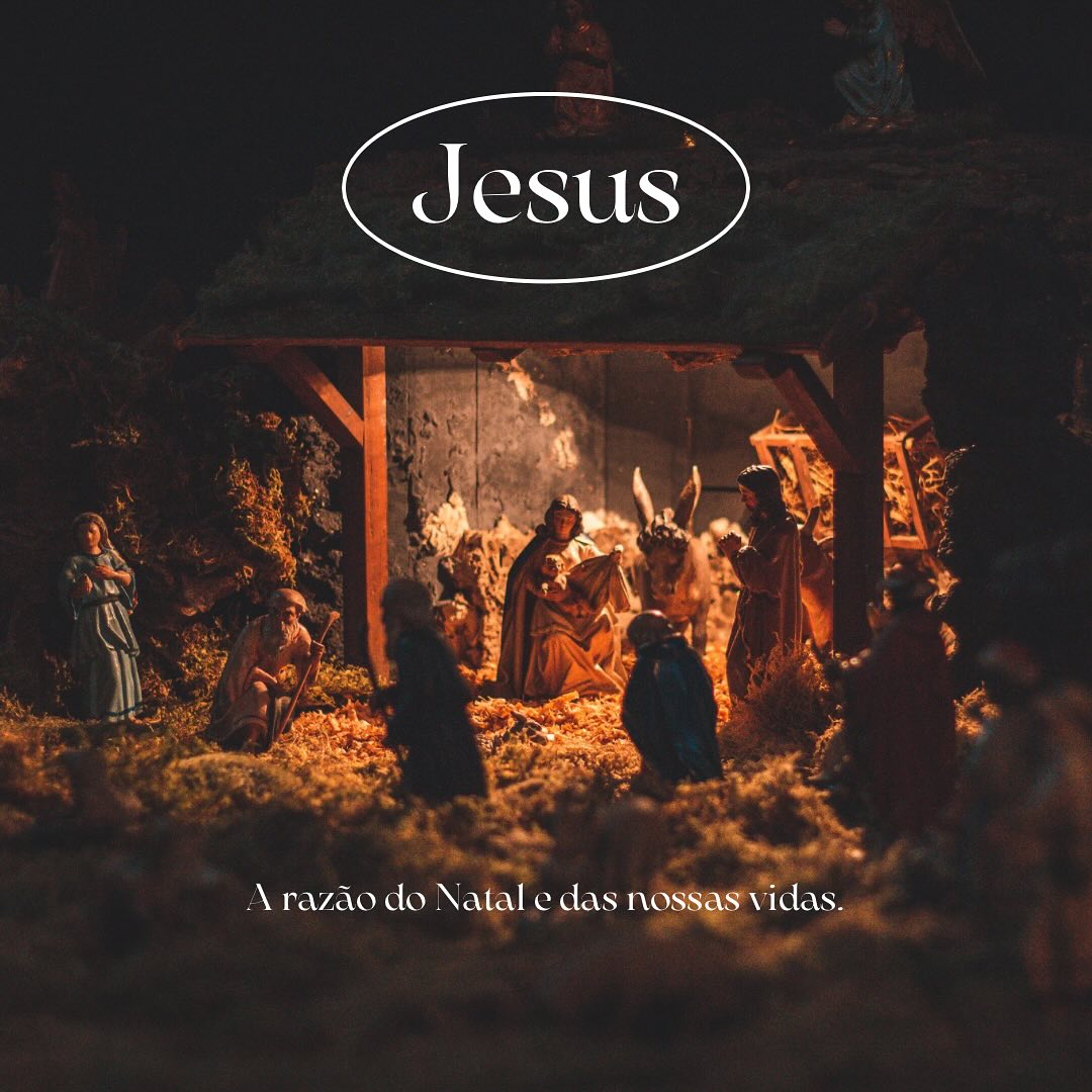 O nosso Deus se fez carne e habitou entre nós, Ele deve ser celebrado eternamente!
Que Ele seja o motivo do Natal e das nossas vidas.
Que sua vida sacrificada seja a nossa salvação diária.
Que sua ressurreição seja a razão para a nossa santificação e esperança da sua volta.
Que sua vida seja a nossa regra de conduta e modelo de vida.
Que Jesus seja tudo em nós, Feliz Natal ❤️