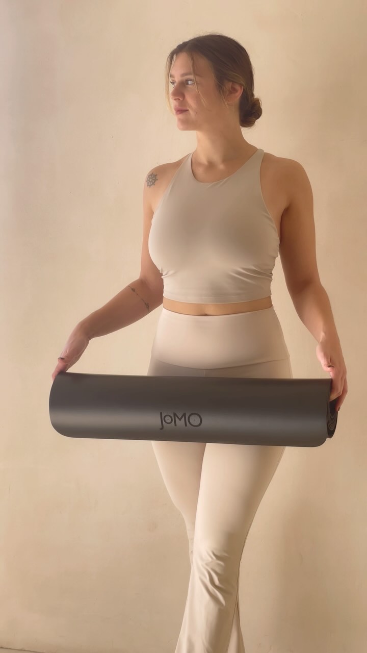 Ready to make 2025 your year?
Step into your best self this year - New Year, New Mat ✨
#yogaforlife #yoga #יוגה #newyearnewyou