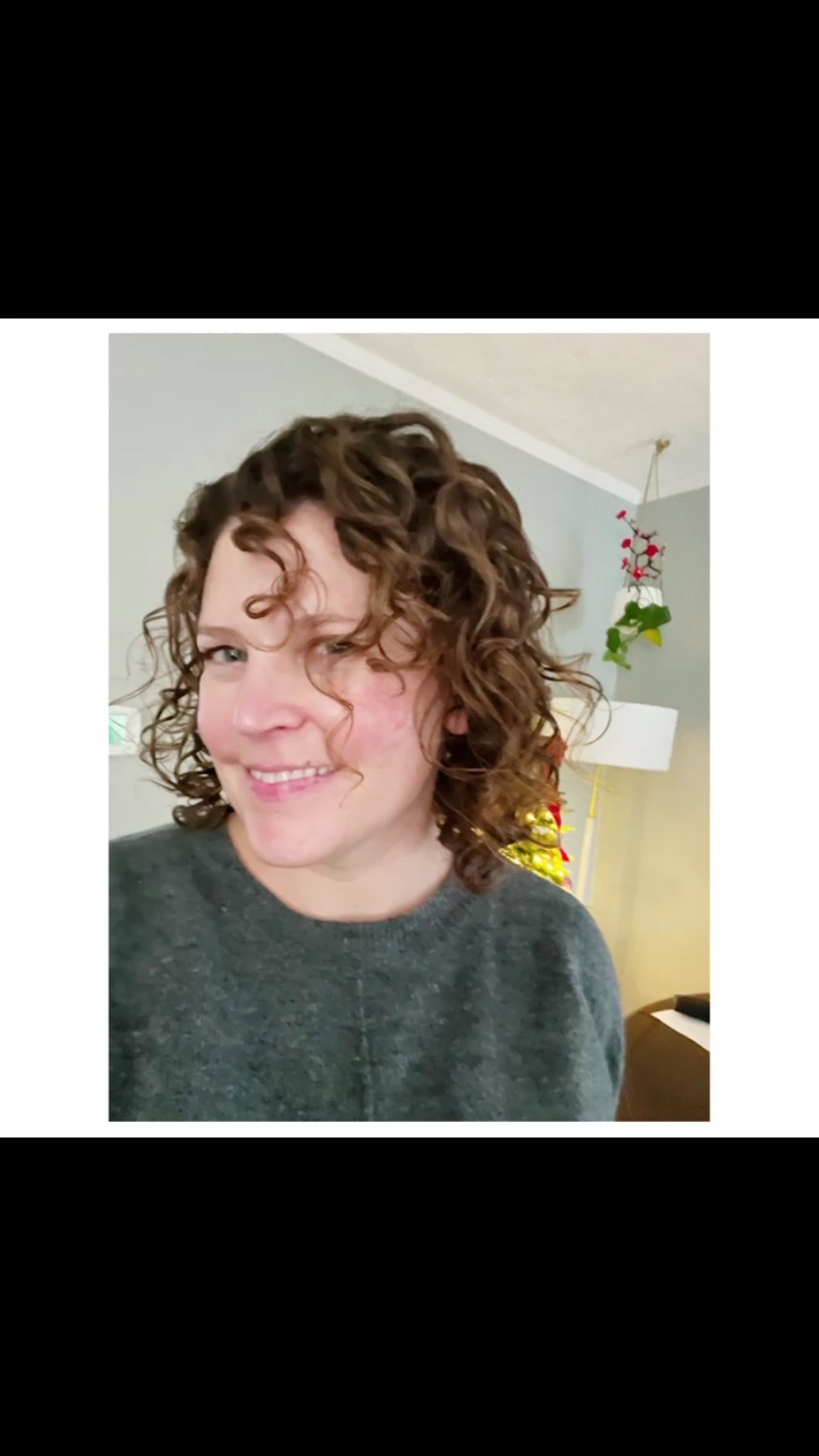 In the spirit of celebrating my hair biz and all of the wonderful clients that come and see me🎉🎉🎉
If you’re on my email list AND you read my emails- then you know:
I’ve been running a contest for my clients! There are two prizes:
1st prize- $500 dollar gift certificate for hair services with me✂️🎨🖌️ That is SO MUCH cute hair!
2nd prize- 4 products hand picked for you from any of the brands I carry at Marigold- Innersense, Reverie, Cult + King, or Barb. 🛍️
✨To enter: send me a selfie/picture of your cute hair (that I have done)! Tag me or send it in a message. 📸
Or
✨Leave a review on Google or Yelp⭐️⭐️⭐️⭐️⭐️
✨Tomorrow 12/31 is the last day to enter! If you’ve already left a review for me on Marigold’s review pages, you’re already entered, thank you!
If you’ve sent me pictures, thank you! I love them! And extra credit to Helen who sent me a folder of hair selfies👑
It’s been so fun getting all your cute pics and reading the incredibly kind reviews- I wish everyone could win! I will definitely be doing this again!
This has also inspired me to write reviews for all the small businesses I love- I always intend to do it and it’s easy to push off to another time- it’s such a great FREE way to show places you love them!
And posting pics of your hair and telling your friends- that’s honestly the best thing ever🥰
Thank you! And good luck hope you win!