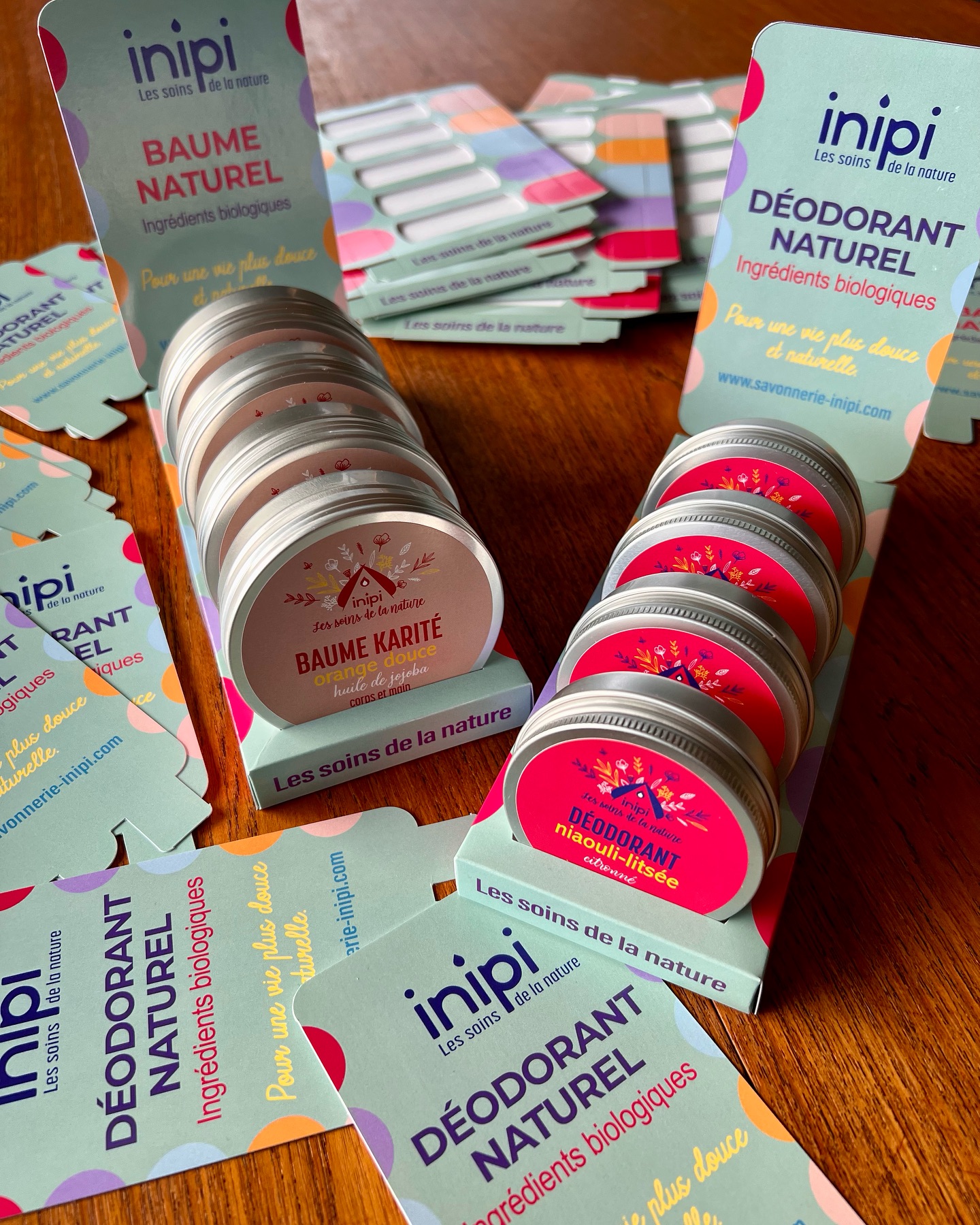 🌈 Nouveauté 🌈
Nos présentoirs créés à la savonnerie et conçus par @karteck.infini.pack.solution sont enfin arrivés !
Colorés et pratiques ils mettront en valeur nos déodorants naturels et nos baumes au karité dans nos magasins partenaires 🌿
👉 N’hésitez pas à nous contacter si vous souhaitez plus de renseignements à : info@savonnerie-inipi.com
#savonnerie #inipi #cosmetiquesnaturels #cosmetisquebio #bienêtre #beauté #nature #savon #shampoing #déodorant #baume #cosmetiquenaturelle #cosmetiquesolide #soinnaturel #soindelanature #provence #alpes