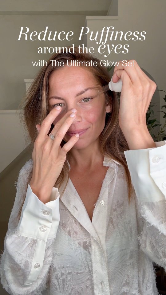 The Ultimate Glow Set 🤍 Reduce puffiness around the eyes with ease!
The gorgeous Mila from @mooniebymila demonstrates how to use the cupping set to reduce puffiness around the eyes. Facial cupping is a gentle way to minimize fluid retention and enhance your skin's natural glow.
Start by applying our Le Youth Sérum. This rich, nourishing serum is perfect for sensitive skin—you’ll need just 1-2 drops to create a smooth base for the cup to glide effortlessly over your skin.
Follow Mila’s tips: use the smaller cup from the set to massage under the eye, moving outward toward the temple. Repeat the motion just below the eyebrow, sweeping outward.
This technique:
✨ Reduces puffiness around the eyes
✨ Boosts blood circulation
✨ Softens fine lines
✨ Relaxes and lifts the brow area
Discover The Ultimate Glow Set now on www.commecaskincare.com
#selfcare #naturalglow #glowingskin #cupping #cleanbeauty #theultimateglowset #commecaskincare #positiveaging #skincareroutine #cuppingroutine