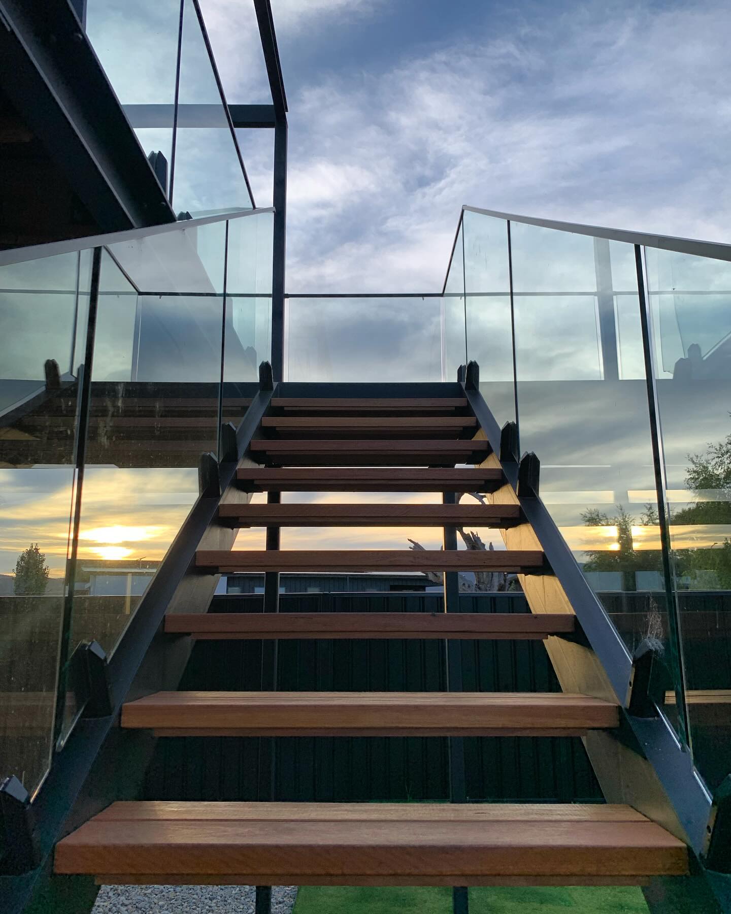 Something as simple as a staircase can be a beautiful feature.
#glassbalustrade #timberstairs #architect #nswarchitecture