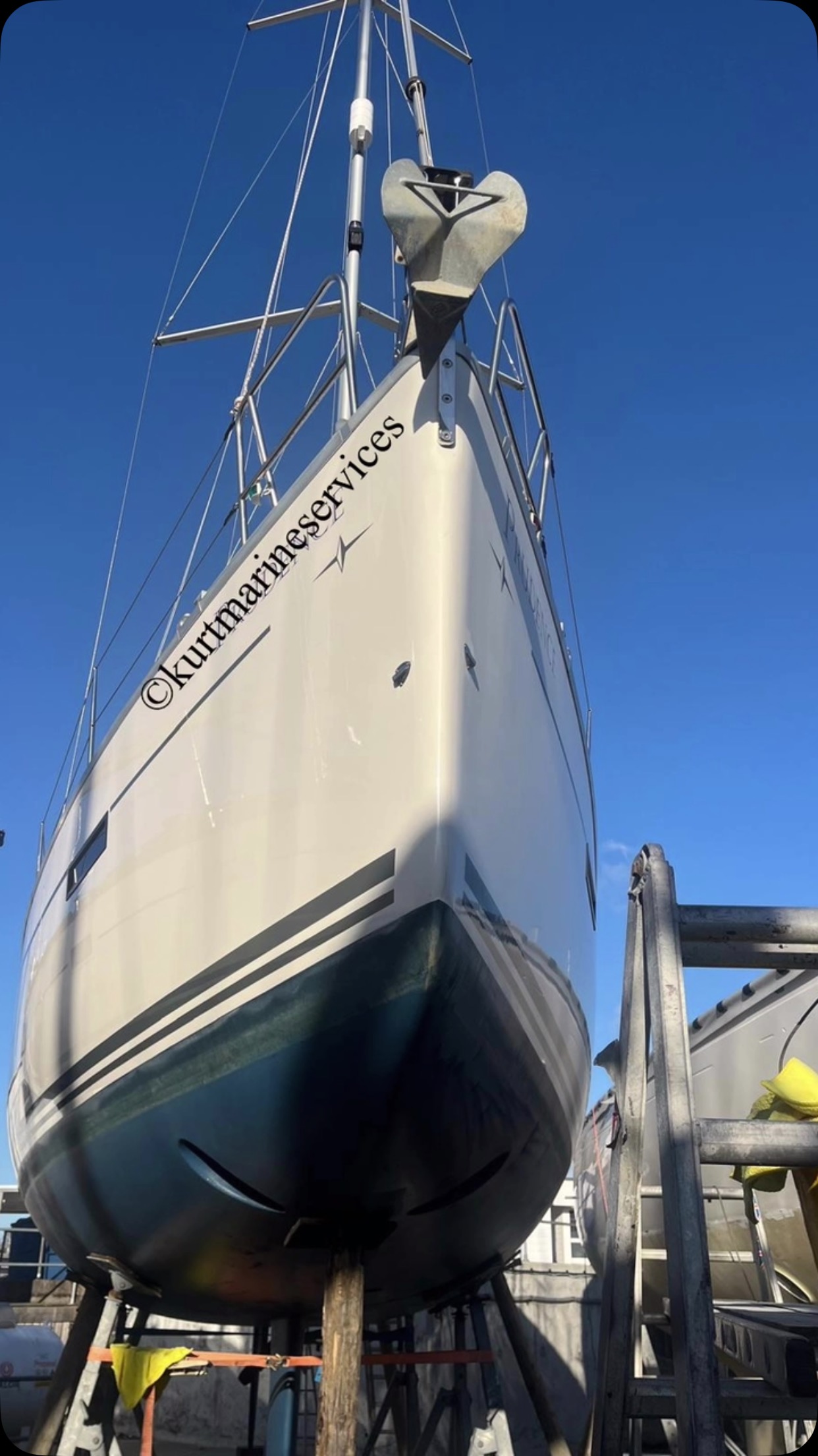 Happy New Year 2025 to all our customers, suppliers and friends !! šš
Let ās have another smashing year !!
Starting this new year on this Bavaria Cruiser 37, polishing and antifouling soon to be completed.
#kurtmarineservices #kurtboatservices #bavariayachts #boatmaintenance #boatlife #polishing #antifouling #hambleriver #mdlmarinas