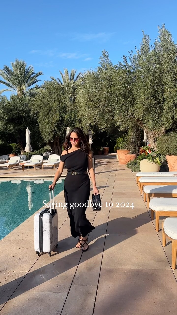 2024 was full of highs and lows, but realistically we tend to only showcase the highs on our socials.
✨I shared behind the scenes snippets of working across the globe for destination weddings and within tv studios with celebrities.
✨I shared pictures and reels of beautiful brides and clients that chose me to be their hair and makeup artist.
✨I shared clips of nights out with friends whilst supporting my amazing husband DJing.
✨I shared pics from our sunny holidays and we even set up a new travel page @sunseekingduo .
All memories I am so so grateful for and can’t wait to create more of. 🙏🏼
However, behind all of this was endless hospital admissions and paramedic call outs to my mom which has been really tough. This meant I couldn’t give as much time and headspace to my business but I did my very best to find a balance.
Sadly 2024 hasn’t ended how I had hoped, losing my beautiful mom only 4 days ago. 💔
So who knows what 2025 will bring, but I am hopeful for positivity and new beginnings✨.
I look forward to meeting all of my 2025 brides and clients and can’t wait to be part of your special days. Xx