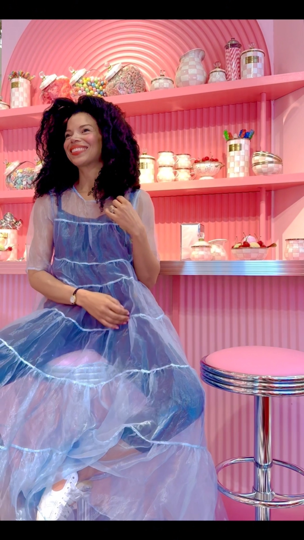 Happy New Year’s everyone! 🤸🏻♀️🤸🏻♀️🤸🏻♀️ ❤️💋🥰🙌🏻
To say I’m excited for this NEW YEAR is an understatement!
Here’s to a year of unapologetically being ME!!! 🙌🏻
I’ve helped so many people love the skin they’re in, through fashion, beauty and style which has blessed me so much, who knew that my story of learning to own my stage would help so many!
Excited to share more on this journey in months to come! If you haven’t subscribed yet do so on our website in the bio and receive some tips and tricks on how you two, can be your best self! Love you all!!! Tasha 💋@homanbeauty #happynewyear2025
.
.
.
.
#beauty #montclair #industry #fashionstyle #style #fashionstylist #selfcareselflove
#imagecoach #imageconsultant #beautycoach #model #stylist #cryotherapy #makeupartist #tashahoman #thehomanbrand #confident