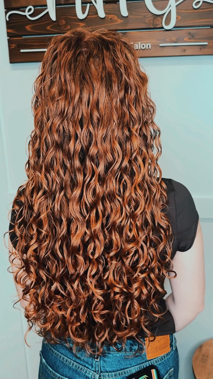 What are your hair goals for 2025?! Ready to give your curls some love?? #ouidad #hairgoals #curly