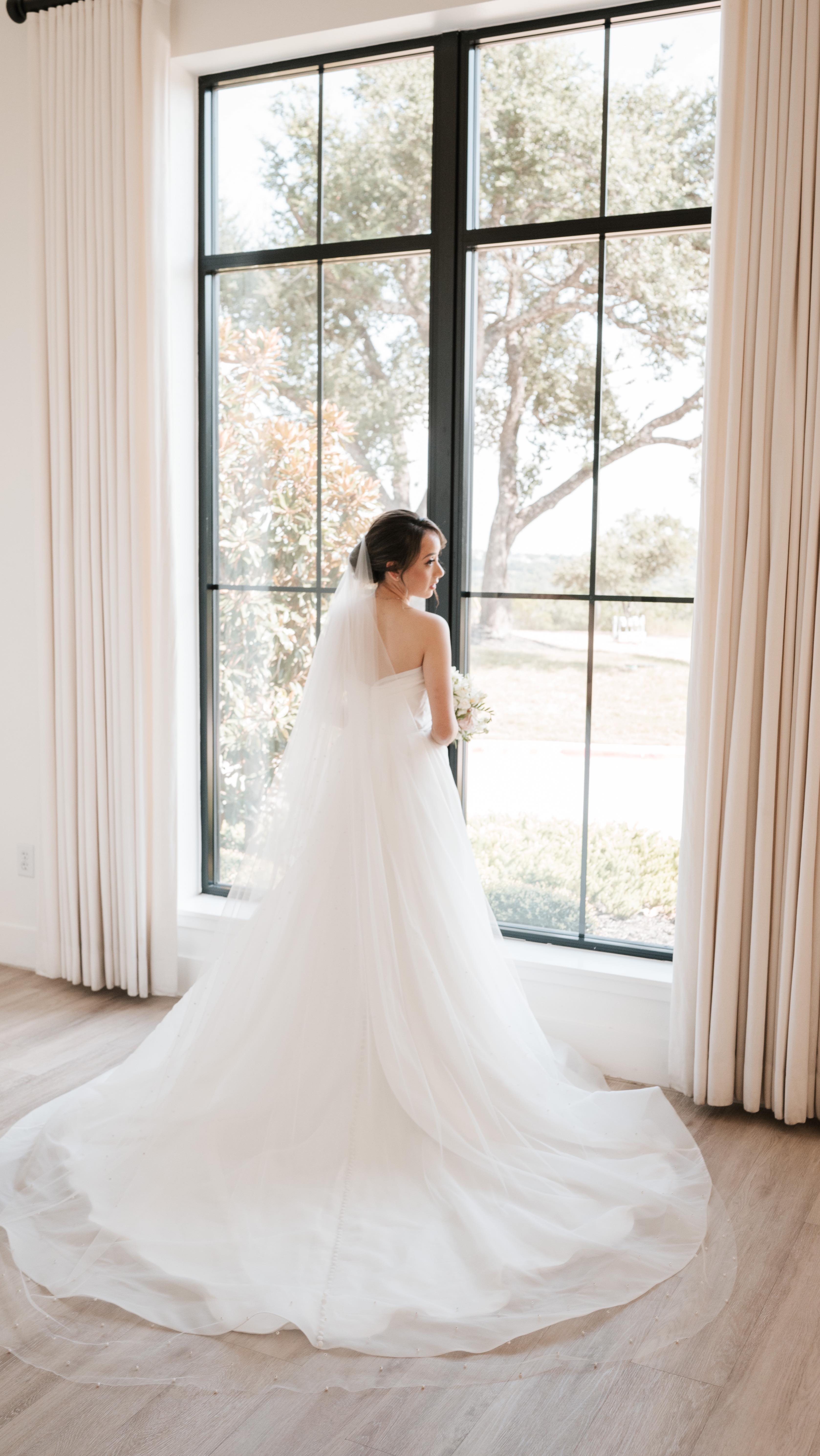 2024. Thank you to our beloved couples and trusted vendors for an amazing year! Cheers to creating more beautiful moments in 2025!
Cover Photo: @black.frame.photos