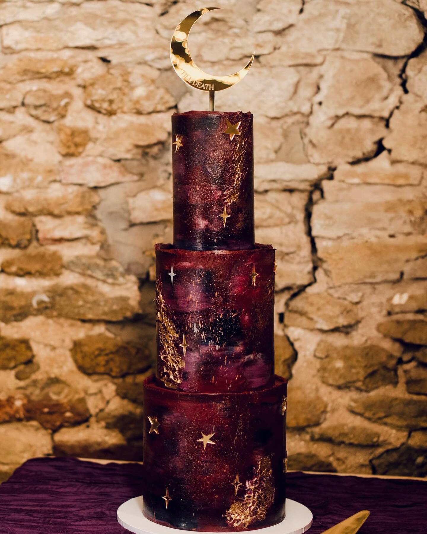 🤍 Wedding day 🤍
I created this cake back in the summer and it’s been so crazy busy I’ve barely posted anything on my page. But I couldn’t not share this beauty!! Huge congratulations to R&J ✨
The original version of this cake I created back in 2023 and my lovely couple wanted a creation of this but tweaking some elements to match their day and style.
Toppers @beamandrae_laser
Photographer @pearsphotography
.
.
.
.
.
.
#cakedecorating #cakestyle #cakeart #igcakes #buttercream #leeds #westyorkshire #leedsbaker #tiercake #weddingcakesideas #weddingcake #weddingcakedesign #bespokeweddingcakes #weddingcakeinspiration #prettyweddingcakes #texturecake #uniqueweddingcakes #weddingcakeinspo #whiteweddingcake #whitecake #texturedcake #prettywedding #starcake #weddingcakes #galaxycake