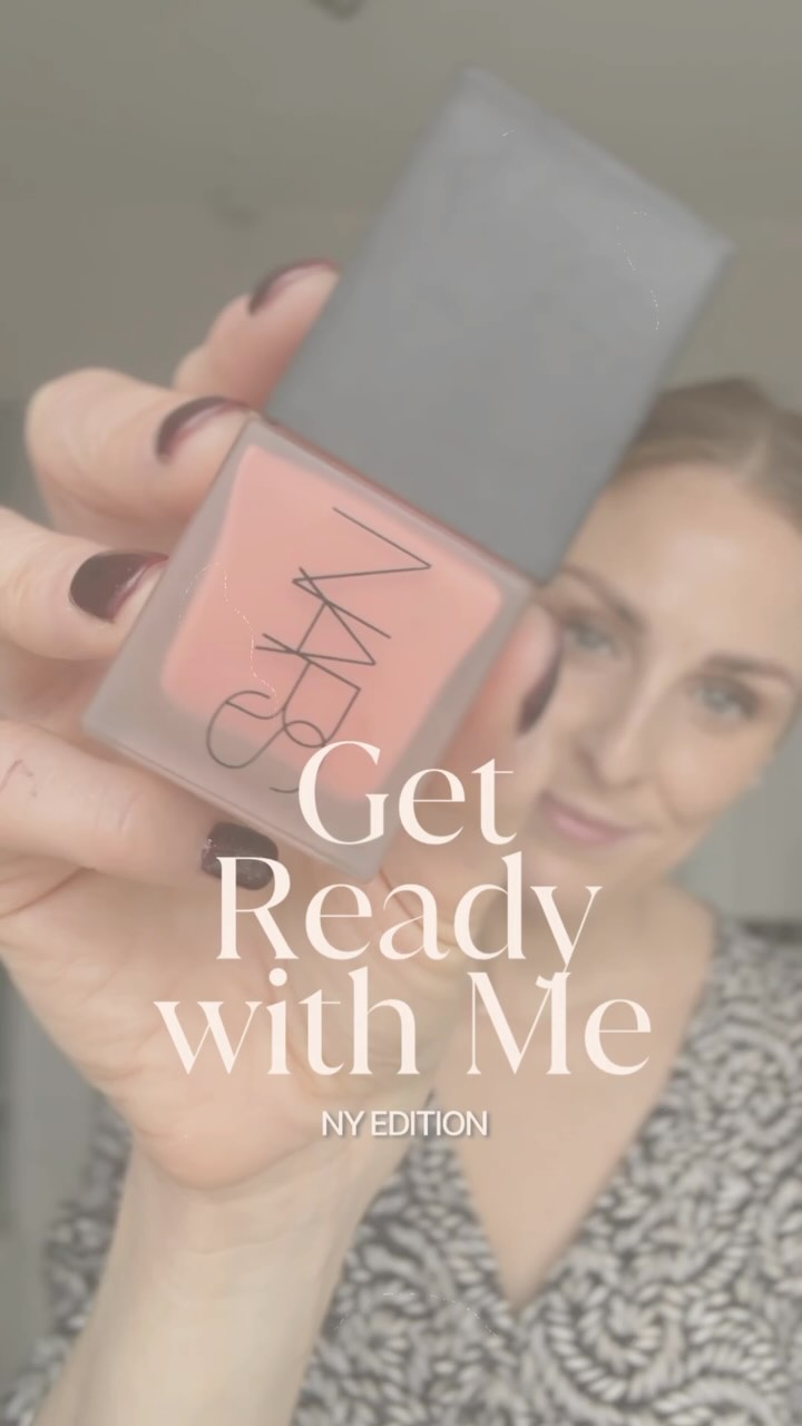 Christmas provided me with an opportunity to get dressed in relative peace and in the daylight 🤣 so I thought I’d welcome in 2025 with a little hello from me! Hi! 👋
I’m super excited to meet my 2025 brides this year and will be transitioning from the end of my mat leave to weddings from April. My 2025 diary and planner are looking very multicoloured so thank you for keeping me so busy!
Exciting updates to come, including the launch of my new online bridal portal, opening my 2026 diary, special collaborations and some brand new packages for 25/26! ✨
#BridalMakeupArtist #NaturalBridalMakeup #TimelessWeddingStyle #WeddingDayGlow #LuxuryBridalMakeup #2025bride #2026bride #EngagedAndPlanning #WeddingMorningVibes #sussexmakeupartist #surreymakeupartist #sussexwedding #surreywedding #grwmmakeup