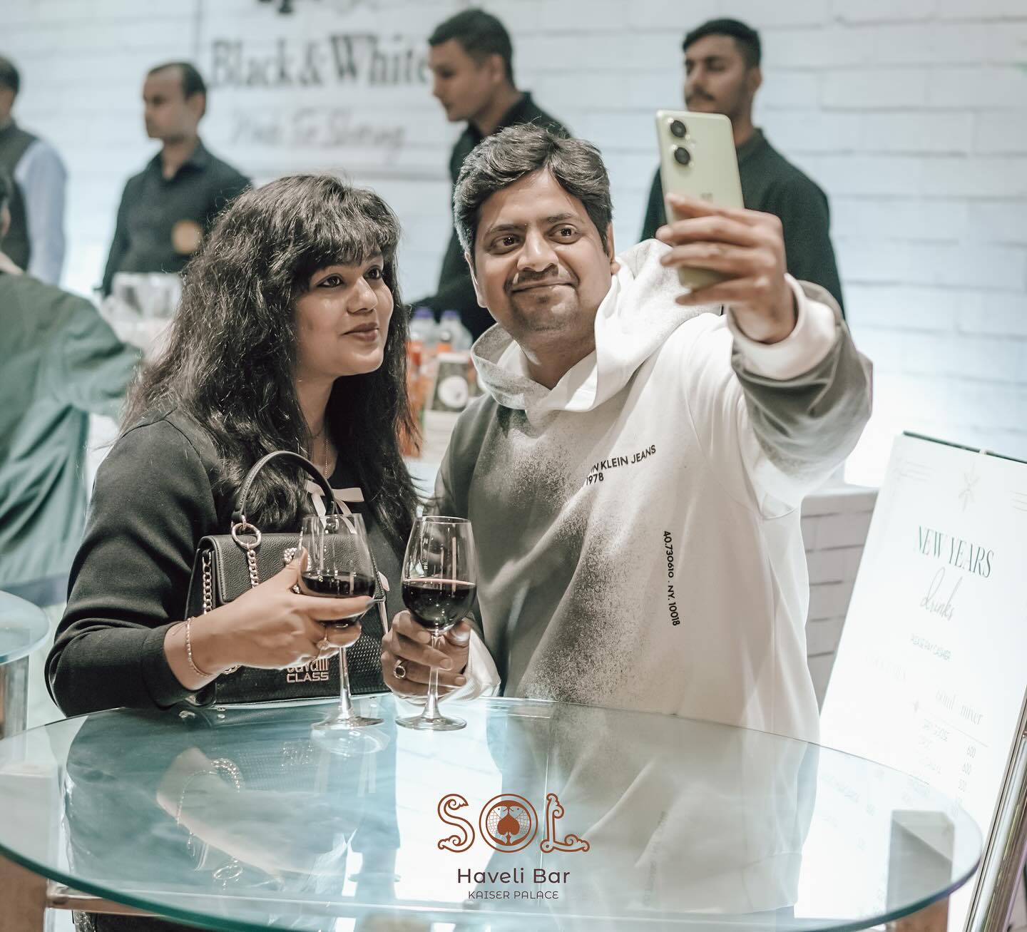 Cheers to all who made our NYE celebration special 🥂
Surya Kaiser Palace
Reservation 9453332566 / 6307338624
#canton #cantonroyal #cantonroyale #varanasirestaurant #hotelsurya #suryakaiserpalace #igreach #explore #feed #igtrends