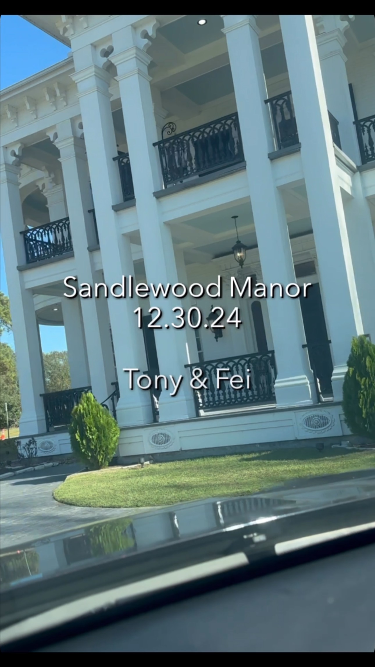 Timeless elegance in every petal 🌿✨ Dreamy white floral designs brought a touch of classic romance to a stunning wedding at Sandalwood Manor in Tomball, Texas. Perfectly paired with the venue’s charm, these blooms created a magical atmosphere for a day to remember. 💍🤍
@redexperiences for @poppyflowersco #WeddingFlorals #SandalwoodManor #TomballTexasWeddings #LuxuryEventDesign”