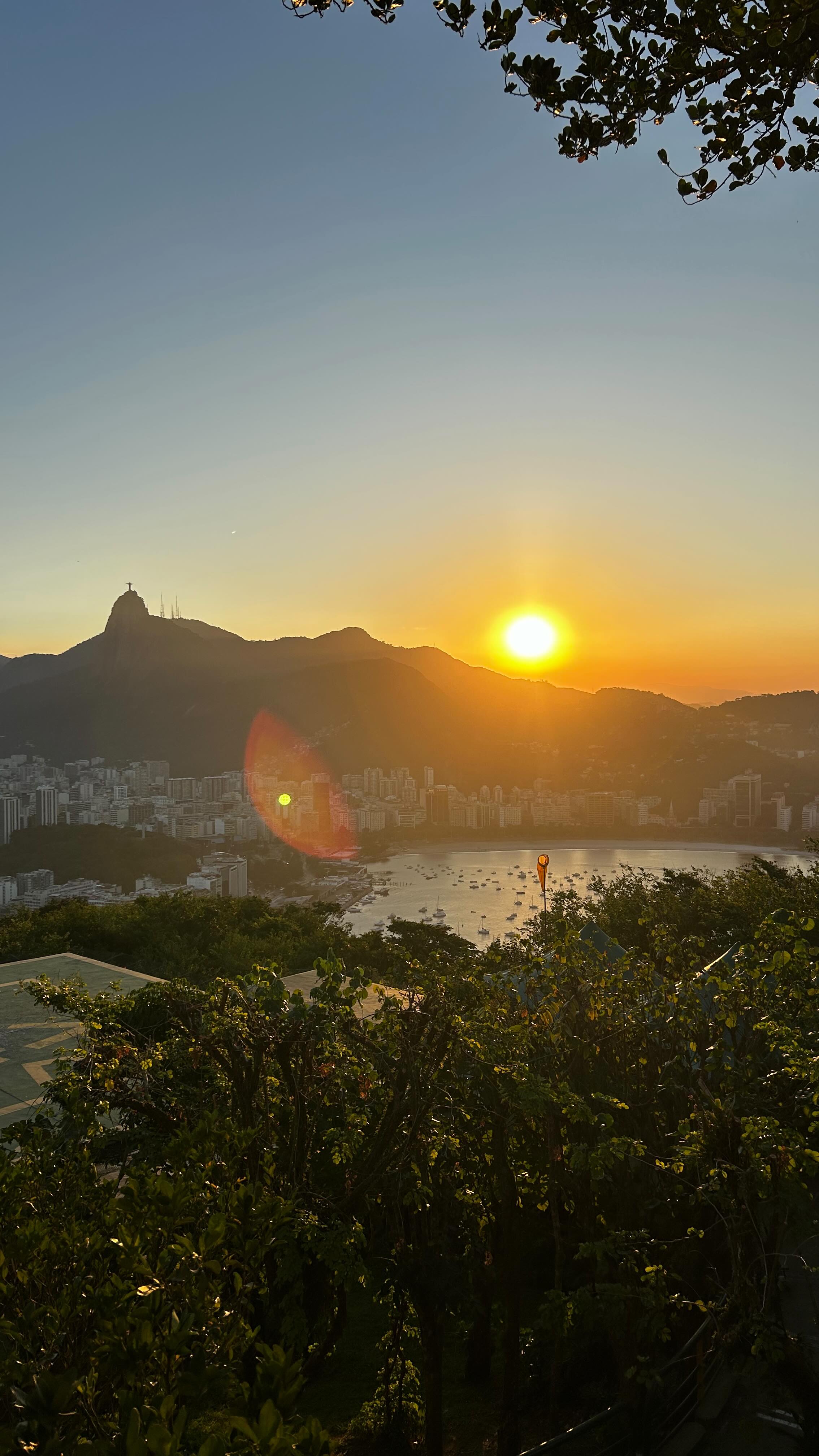 🇧🇷🇧🇷Sneaking in my favourite memory of 2024 just under the buzzer…
In May I got to travel to Rio with @madonna’s Celebration Tour. Best work gig ever, with the most talented, inspiring people, not to mention my wonderful piano students🎹💛 And even better, I got to experience it with @hammhammgram!💛🥰
Will always remember this last stop, and trying to bring Rio-samba-BIM energy into 2025!
#pianist #pianogram #musiciansofinstagram #riodejaneiro #copacabanabeach #madonna #celebrationtour #tourlife #livemusic #beachlife