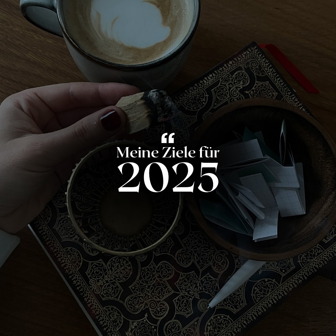 2024 - du hattest es echt in sich! 😮💨
... von anfangs großen Zielen
... bis zu falschem Fokus
... längeren Burn-Out-Symptomen
... und erneuter Selbstfindung
... bis hin zu kraftvollen Coachings-Sessions mit der lieben @mamaste.coaching
... wundervollen, tiefgreifenden Erkenntnissen
... und einer Neuausrichtung (privat und in meinem Business)
bin ich jetzt SOWAS von bereit für 2025! ✨🥂
Du auch? 🫶🏻
#finanzenfürfrauen
#womenpower
#finanzcoachingfürfrauen
#finanziellefreiheit