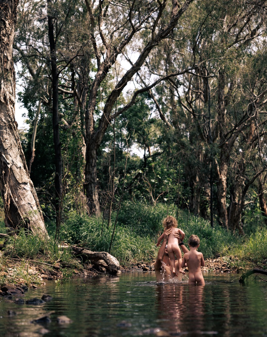 Every family has its own story—its own adventures, its own special spots.
As a family photographer, I love helping you capture those unforgettable moments in locations that mean something to you.
Whether it’s a serene hike through the woods, a day spent exploring the beach, or a cozy afternoon at your favourite local park, these places become the backdrop for your family’s unique journey.
#rockhamptonfamilyphotographer #lifestylephotography #uniquelocations