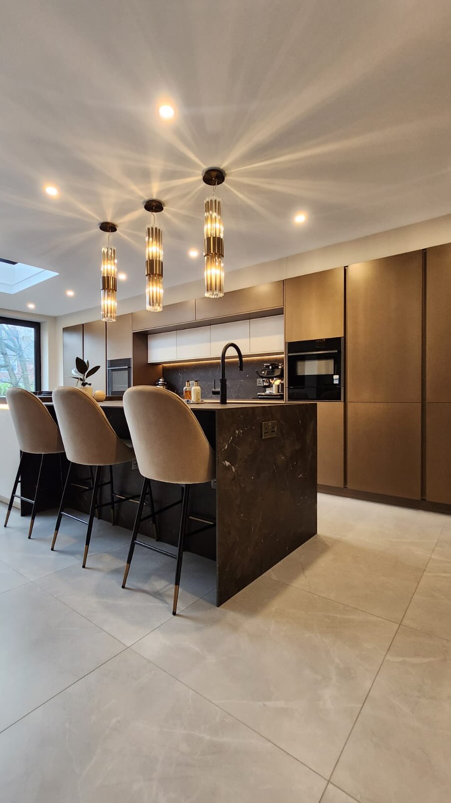 Custom design, high-quality materials. Book your appointment and get advice. Tailor-made solutions for your dream kitchen. ✨
Designed & Supplied by @shethsinteriors
#kitchen #kitchendesign #interiordesign #homedecor #home #food #design #cooking #interior #kitchendecor #bathroom #chef #foodie #homedesign #decor #architecture #kitchenware #renovation #kitcheninspiration #furniture #kitcheninspo #kitchenset #bedroom #foodporn #kitchenremodel #livingroom #interiors #kitchenrenovation #homesweethome #love