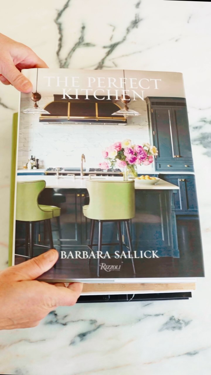 My go-to design books—bold, inspiring, and always sparking new ideas. These pages are a perfect match for my fearless style!
•
•
•
#LindseyMillerInteriors #DesignInspo #interiordesigner #losangeles #interiordesign #havefunbebold #dreamhome #homedecor #interiordesigninspiration #designer