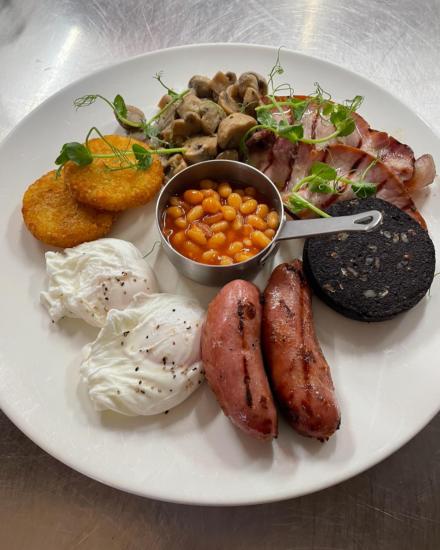 You can’t beat a slow morning and your breakfast cooked for you on a Sunday morning 🥓
🌞We’re open for breakfast every Sunday 9am-11:30am