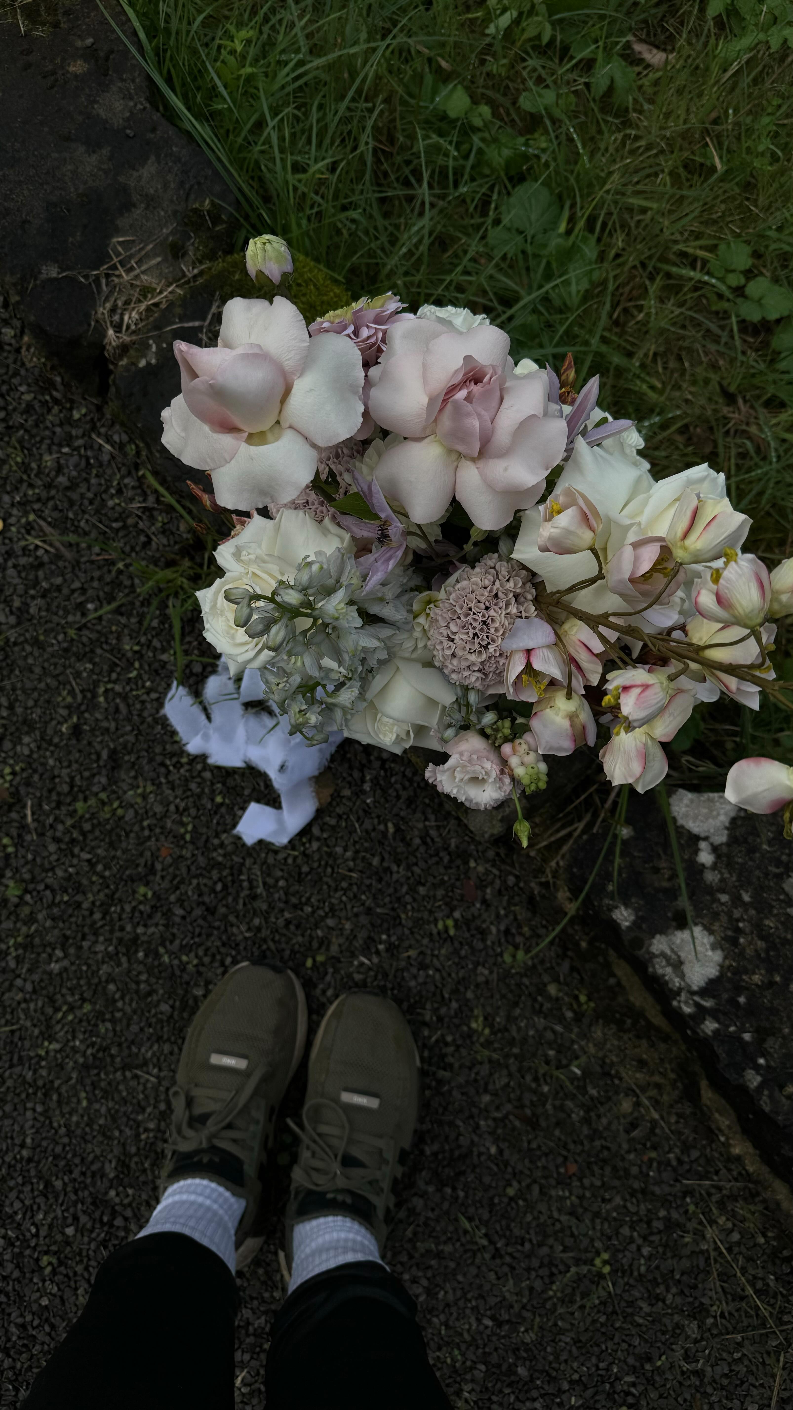 PART 3 🤍
Und das letzte Quartal hatte es auch noch mal so richtig in sich 🤍
Wenn ich die Bilder durchschaue, denke ich mir immer- WAHNSINN was wir da wieder gerockt haben
Freu mich soooooooooo🤍🤍🤍
Und ich freue mich auf ALLES was noch kommt 🤍🤍🤍
#flowers #newyear #floristry #blumen #blumenladenleben