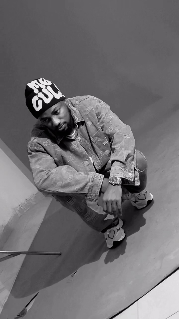 📸 💡 🎬 ….. Happy Birthday To Me 🎂🎁