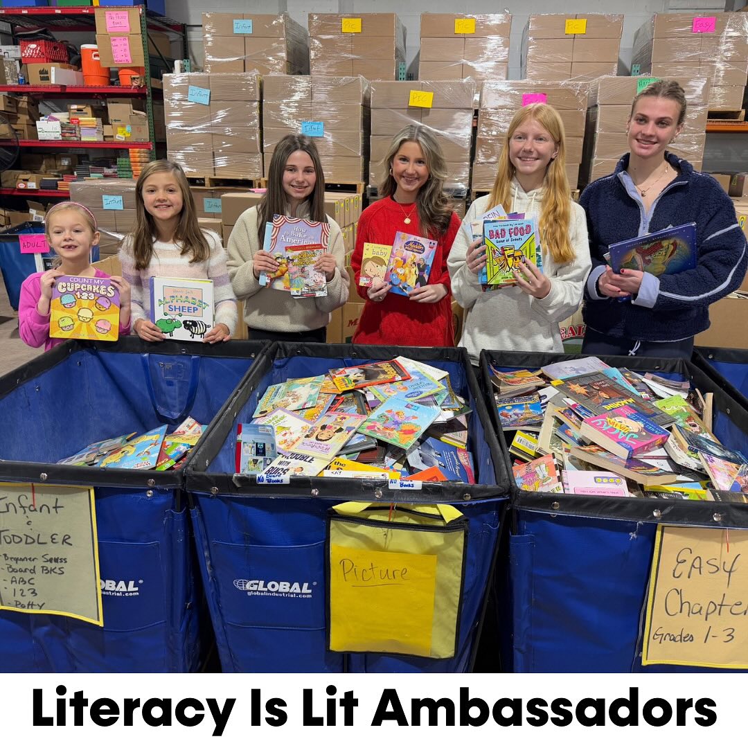 To kick off the new year, I hosted a Literacy Is Lit Ambassadors Leadership Training, where we discussed our plans for 2025, coordinated our upcoming book drives, and developed innovative ideas to expand our efforts in the year ahead. 💫
We also enjoyed time at the BookSmiles Book Bank, sorting almost 5,000 books that will soon be distributed to underserved children living in book deserts. 📚
The Ambassadors have made incredible impacts within their communities, and I am grateful for the opportunity to mentor and support them as they continue to drive positive change. Together, we are working towards a future where every child has access to literature and the literacy skills they need to succeed. 🥰
Special congratulations to Lyla for collecting over 500 hundred books during her most recent drive! 🙌
Thank you to BookSmiles for hosting us for the day :)