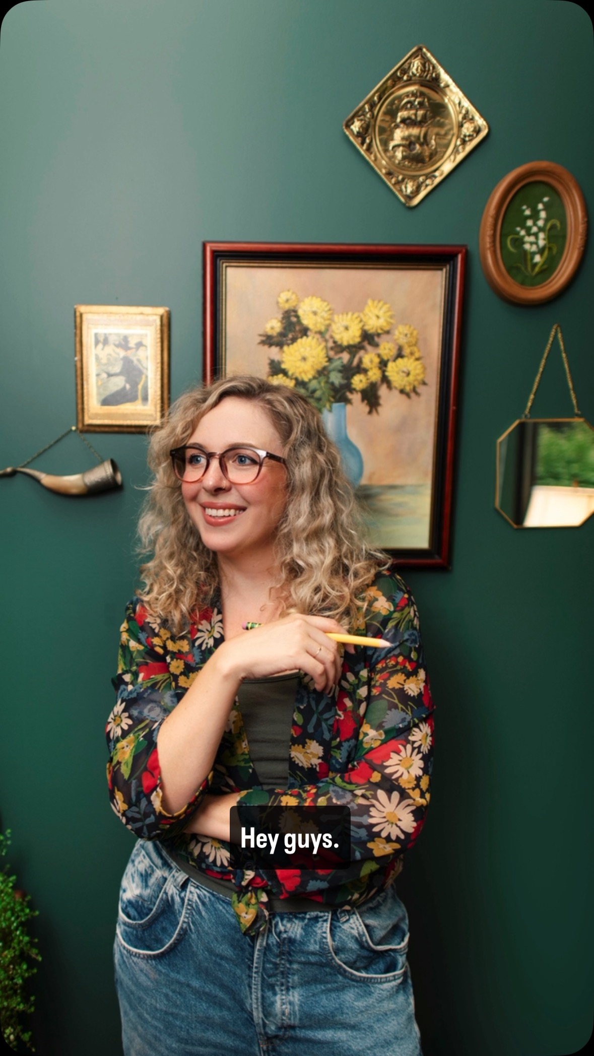 I had one of the most transformative years of my life this past year. I found an amazing community in @thehealingsociety__ and seemed to magically fall a niche that suits me so well. I worked with about a dozen woo woo clients in 2024 and it was amazing. From counselors to coaches to teachers to Doula’s, I found that working empathetic people is incredibly rewarding and allows me to do truly creative work. I had the privilege of working with @reclaiming_lacy on her brand and I am so deeply proud of it. It is an incredible gift to work with someone so open hearted and inspiring.
Cheers to 2025 and more growth, transformation, and courage in all we do 💛
#branding #brandsfortherapists #therapy #therapist #woowoowednesday #coaching