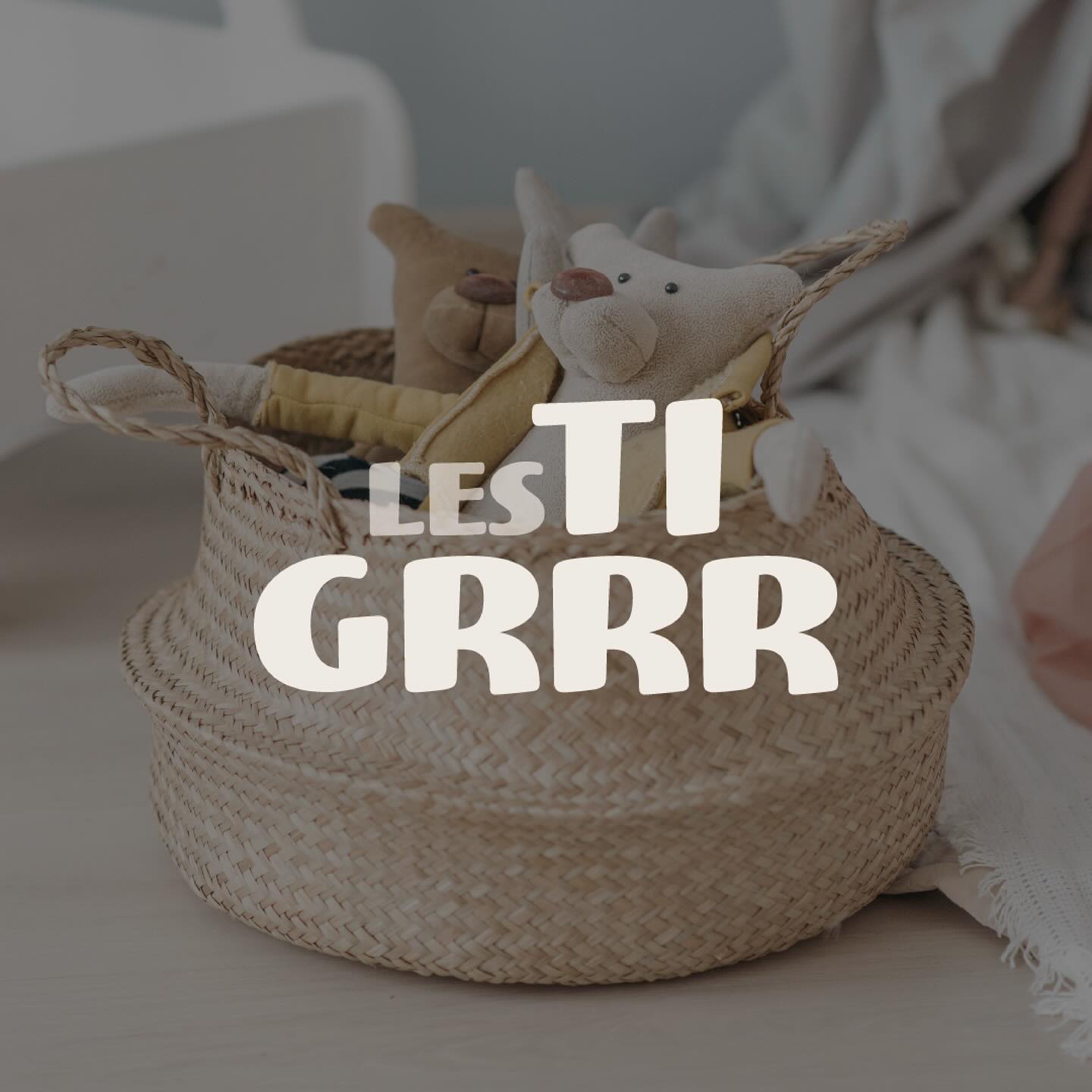 || IDENTITÉ VISUELLE ||
Voici le résultat d’une réflexion minutieuse !
Aujourd’hui je vous propose de découvrir le branding « Les Tigreaux », la nouvelle crèche arrivée en ville.
L’ambiance jungle est un univers qui plaît beaucoup aux enfants. Il faut pourtant savoir modérer le côté ultra coloré pour ne pas trop les exciter. Pour ça, le bleu est la couleur parfaite. Elle symbolise la sérénité, la sagesse, le rêve.
Que pensez-vous de cette identité visuelle entièrement dédiée aux enfants ?
________
Histoire de charmer l’algorithme: logo, identité visuelle, branding, graphiste, image de marque, communication visuelle, entreprise, auto-entrepreneur, petite entreprise, boutique
#identitevisuelleentreprise #logoprofessionnel #designdemarque #creationdelogo #branding #imagedemarque #graphicdesign #graphiste #graphistefreelance #brandidentity #identitevisuelle #logo #logodesigner #entrepreneur #entrepreneuse #petiteentreprise #monentreprise #autoentrepreneur #brandidentity