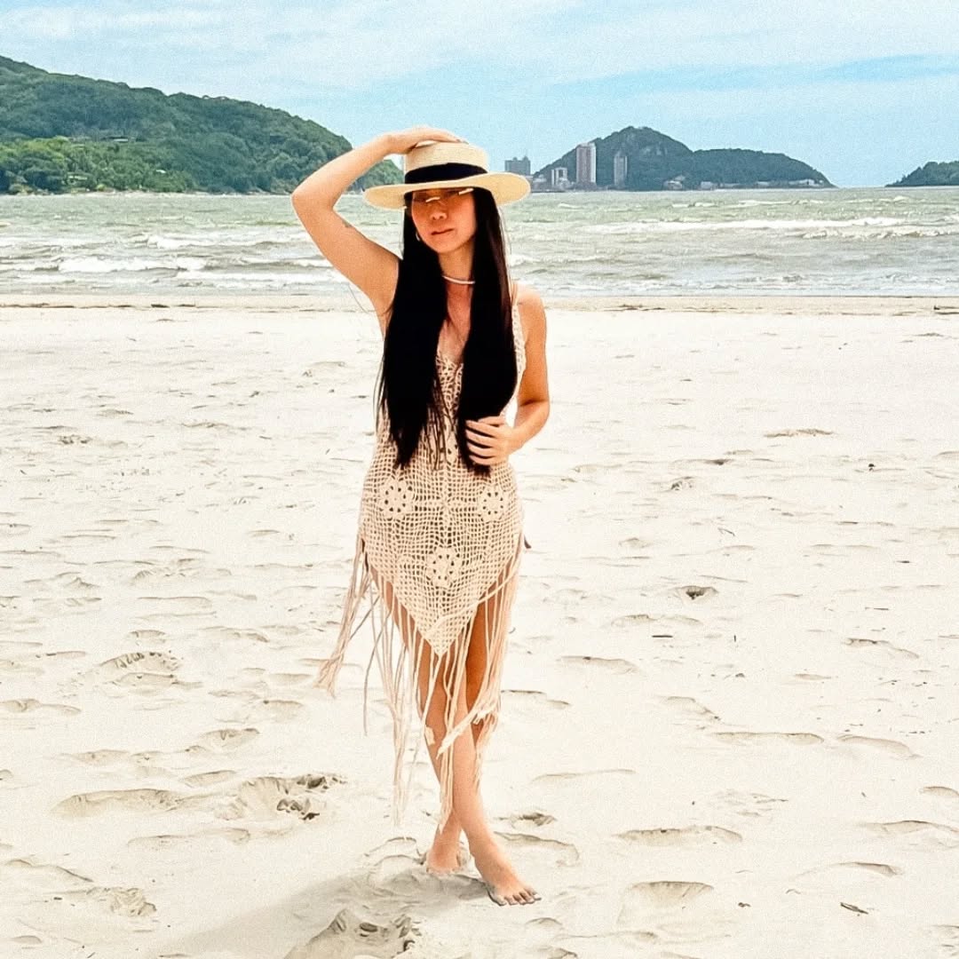 // maravilhosa @luanakimura com nossa saída • Bella 🤍
crochê em alta , temos modelos exclusivos e sob encomenda. contato link da bio 📲
.
.
.
#biquini #crochet #verão25 #modapraia #confeccaopropria