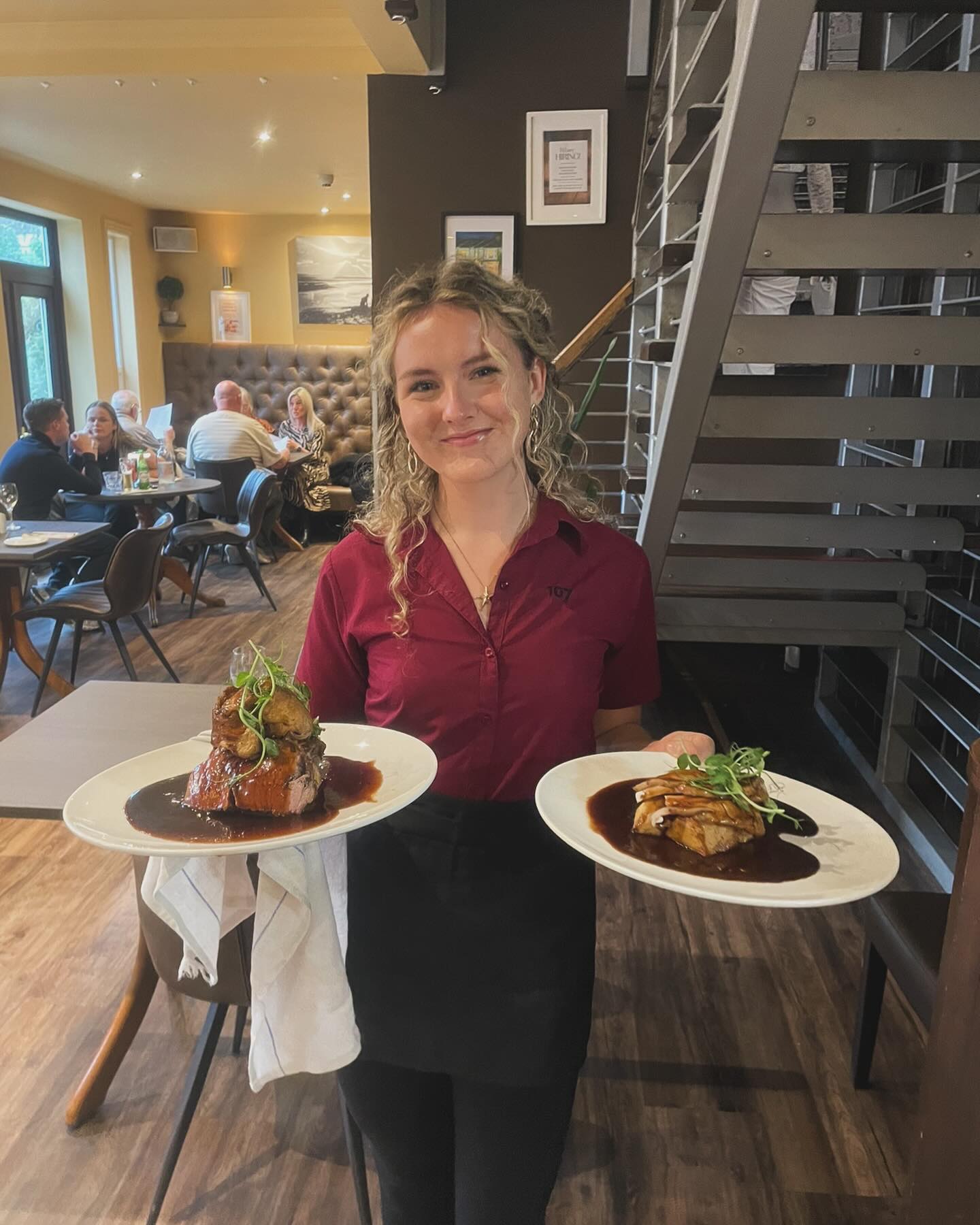 Sundays are for enjoying good food 👍
Choose from succulent Cheshire turkey with pigs in blankets, locally sourced Welsh sirloin of beef with a Yorkshire pudding, Welsh leg of lamb or oven roast nut roast served with a homemade Yorkshire pudding!
All served with roast potatoes, homemade gravy and seasonal vegetables..
Enjoy as part of our 2 course set menu or on their own - see our website to view our Sunday menu
Www.107diningroom.com