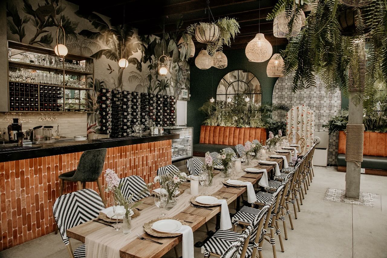 A touch of sophistication, a splash of charm, and a whole lot of heart. 💫