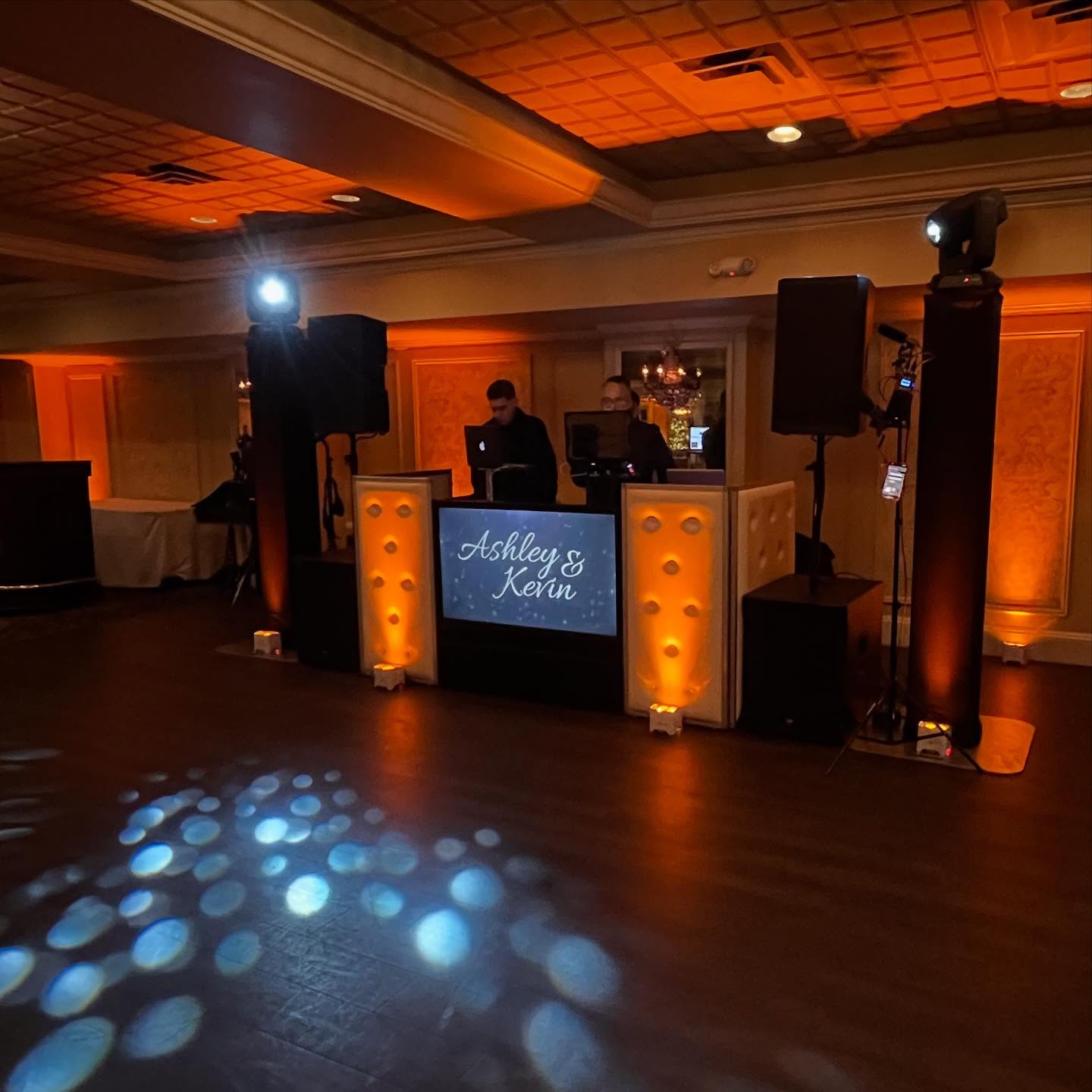 Admiring the wedding TV Booth setup with Tufted sides… it’s the NEW standard!
.
.
.
#weddingdj #dj #wedding #djlife #eventdj #mobiledj #party #music #clubdj #weddingday #weddings #partydj #pioneerdj #hochzeit #bride #djs #weddingdjs #corporatedj #love #weddingmusic #photobooth #weddingentertainment #weddingplanner #hochzeitsdj #events #dance #weddinginspiration #weddingreception #weddingparty #tvbooth