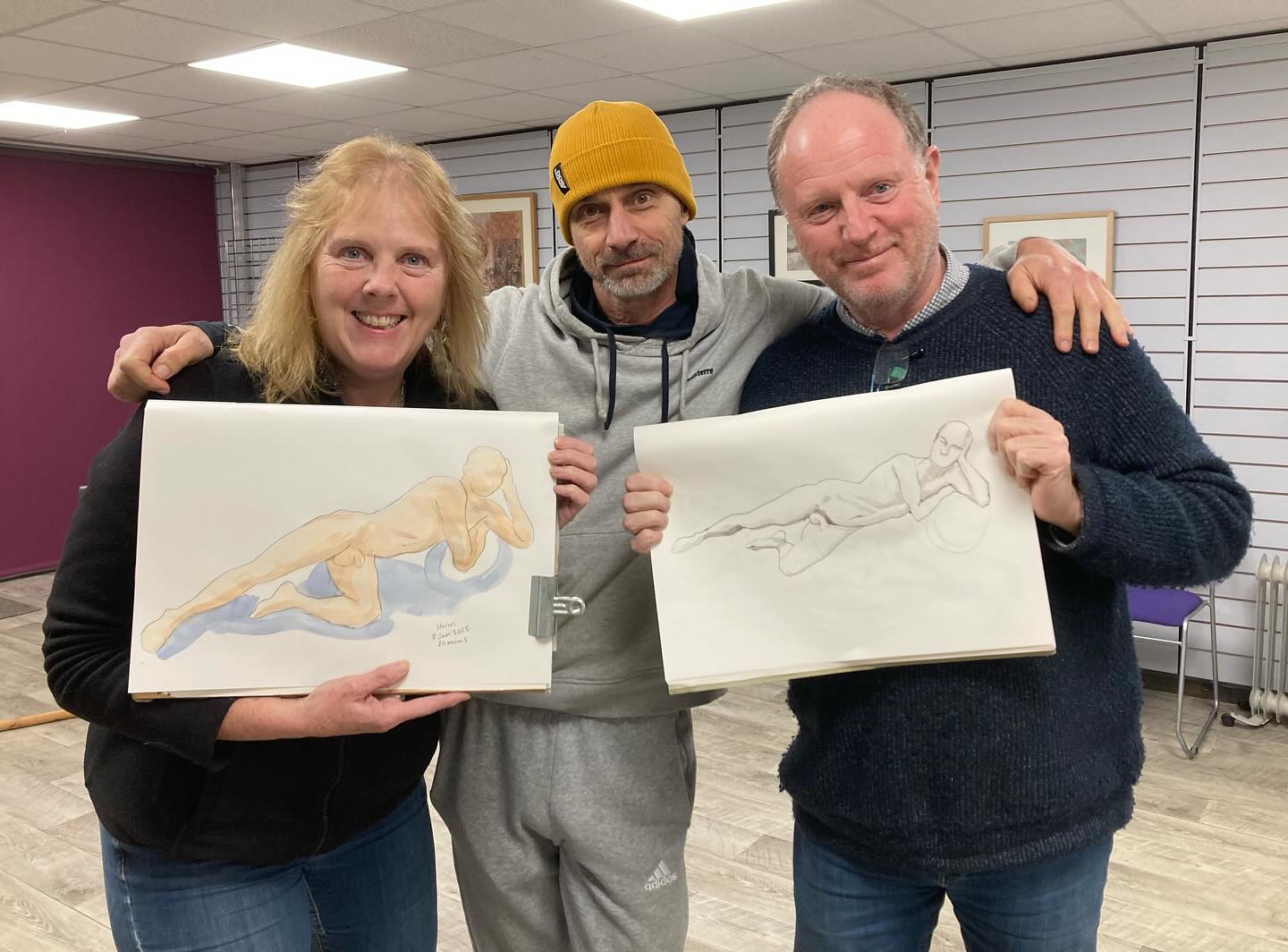 Great life drawing session at Mill St Arts in #Eynsham, #oxfordshire last night with our superb model, Storm. We’ll do it all again at Mill St Arts in two week’s time, 22 January. Why not come and join us? We start at 7pm for a 2hr session….
.
#lifedrawing #drawingfromlife #figuredrawing #oxfordlifedrawing #eynshamlifedrawing #drawing #oxfordshireartweeks #artclass #artinoxfordshire #westoxfordshire #humanform #lifedrawingclass #oxfordshire #artoninstagram #artoninsta