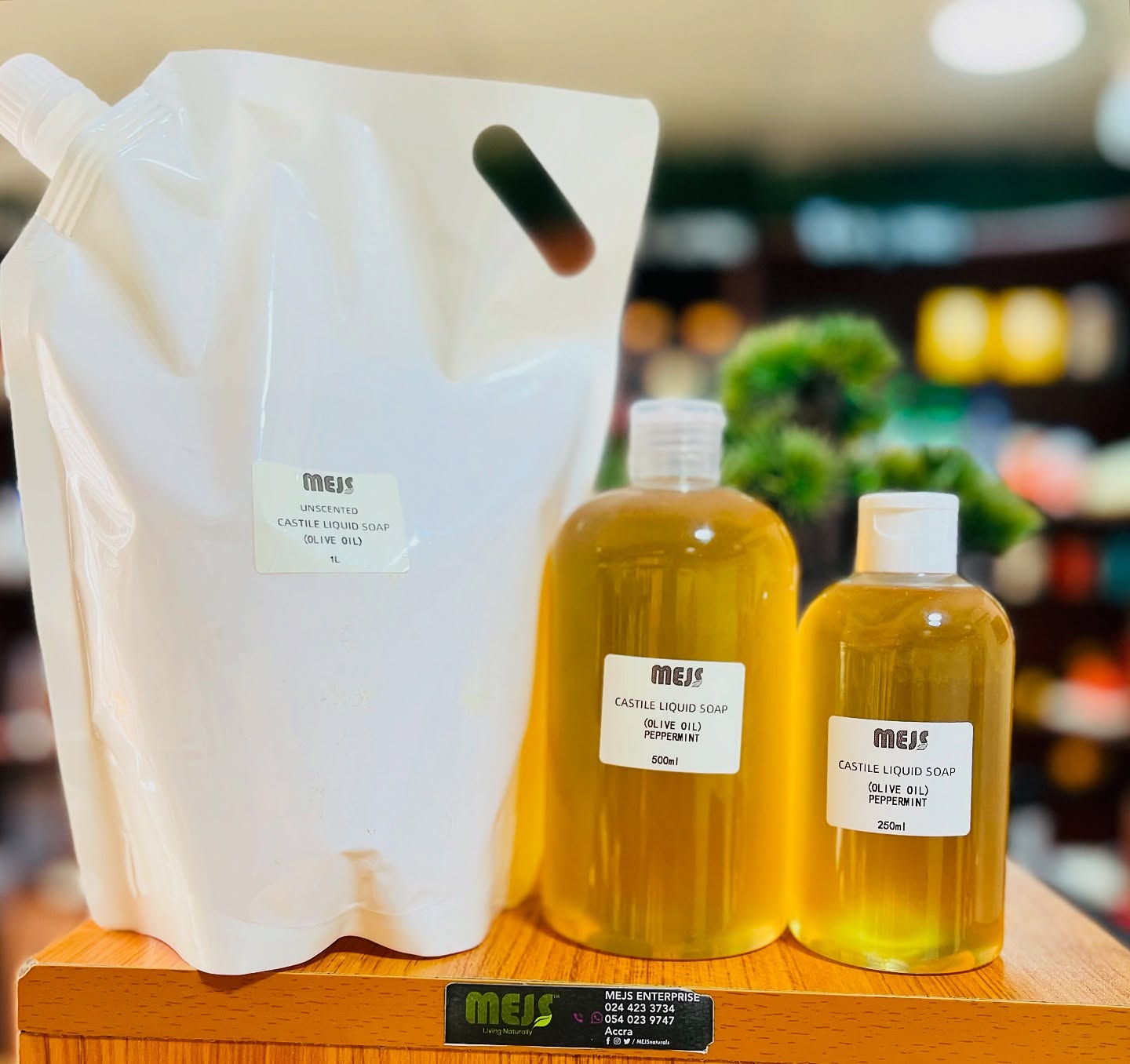 Available 🧼 .
- 💯 plant based liquid soap
- Mildly cleanses, thus less lather
P.S.: For more lather kindly try the one with coconut oil 🙂
Sizes: 250ml @ghc95, 500ml @ghc140, 1L @ghc250
Type: Unscented & Lavender
*Temporary label used
Website: www.mejsnaturals.com
📍: North Kaneshie Swanlake CPP junction.
📱/WhatsApp: 0540239747
#soapmaker, #beauty, #vegan, #smallbusiness, #handmadesoaps, #oliveoilskincare, #handcrafted #naturalsoap #plantbasedsoap #castileliquidsoap #castilesoap #mejs #mejsnaturals #accraghana🇬🇭
