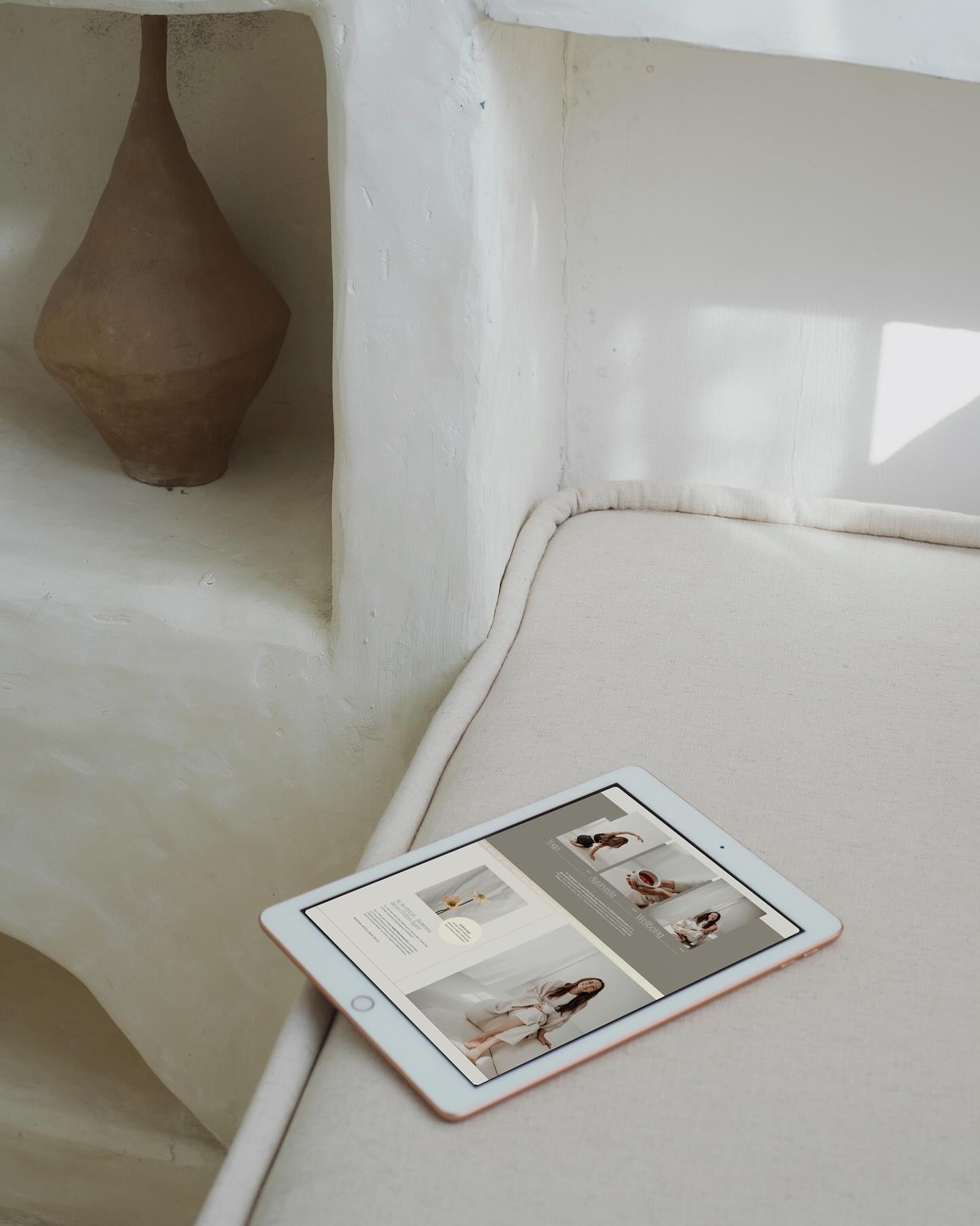 Jetzt gibt es diese wundervolle Webseite schon seit 2 Wochen und ich habe sie noch gar nicht so richtig mit euch geteilt!
Was für eine wundervolle Reise mit dir @wildmindalchemist