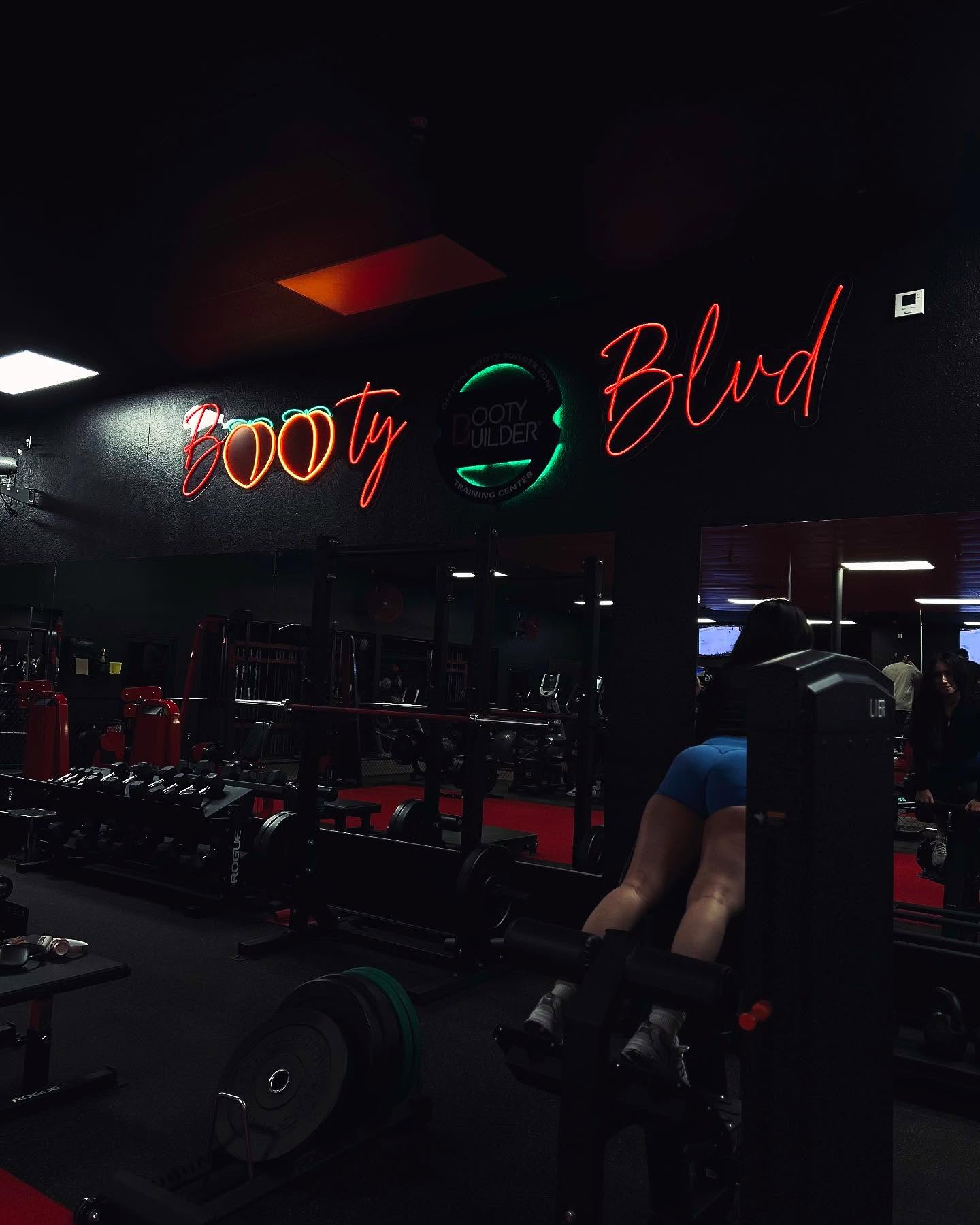 2025. Bigger Goals. ๐ช๐ผ #FLXFITNESS