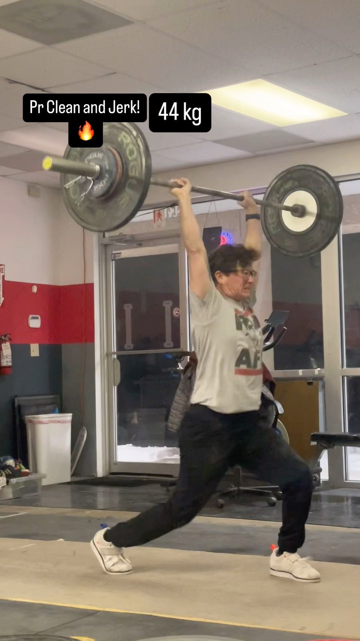 While Kansas City is frozen, lifters at Champion Weightlifting are on FIRE! Here is Bre with a hard fought clean but awesome jerk!
We don’t let the weather take us down 💪
Awesome job Bre!
Stronger Every Day!
.
.
.
.
.
#weightlifting #pr #personalrecord #kansascity #olympiclifting #cleanandjerk #champion #proudcoach #awesomejob #boom